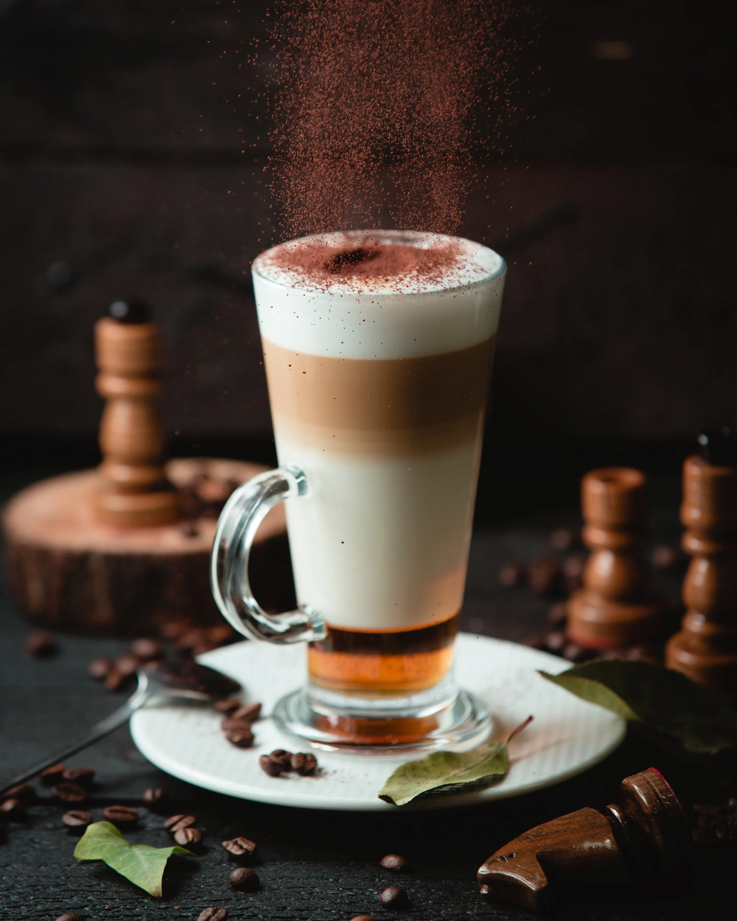 caramel-latte-with-chocolade-table.jpg