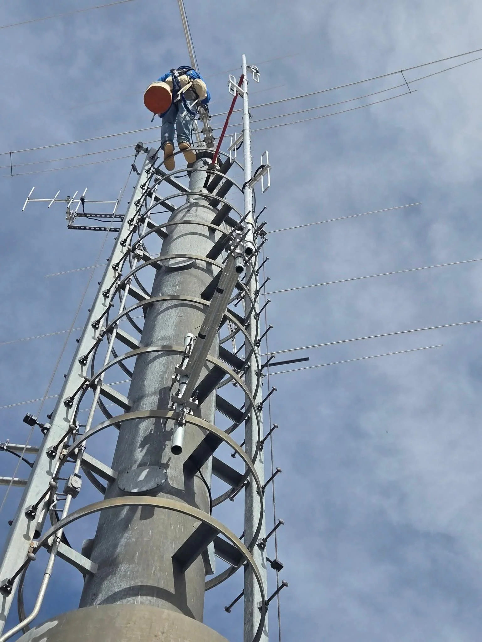 Communications tower HAM radio installation project for the National Weather Center at the University of Oklahoma. Green Country Tower Service provides emergency communications infrastructure, equipment installation, tower maintenance, and public saf