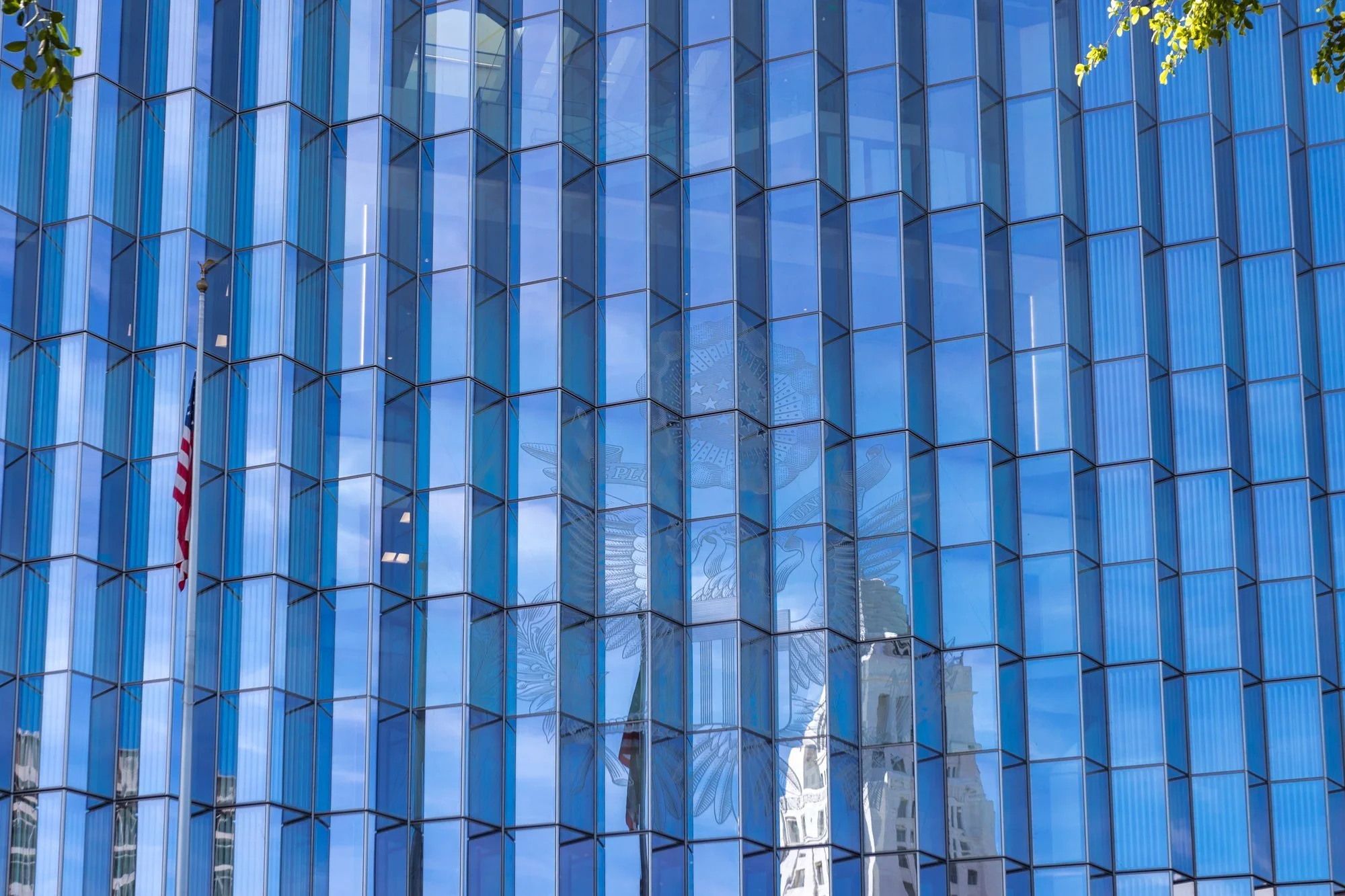 07-federal-courthouse-facade-eagle-seal-faceted-glass-downtown-los-angeles-linda-kasian.jpg