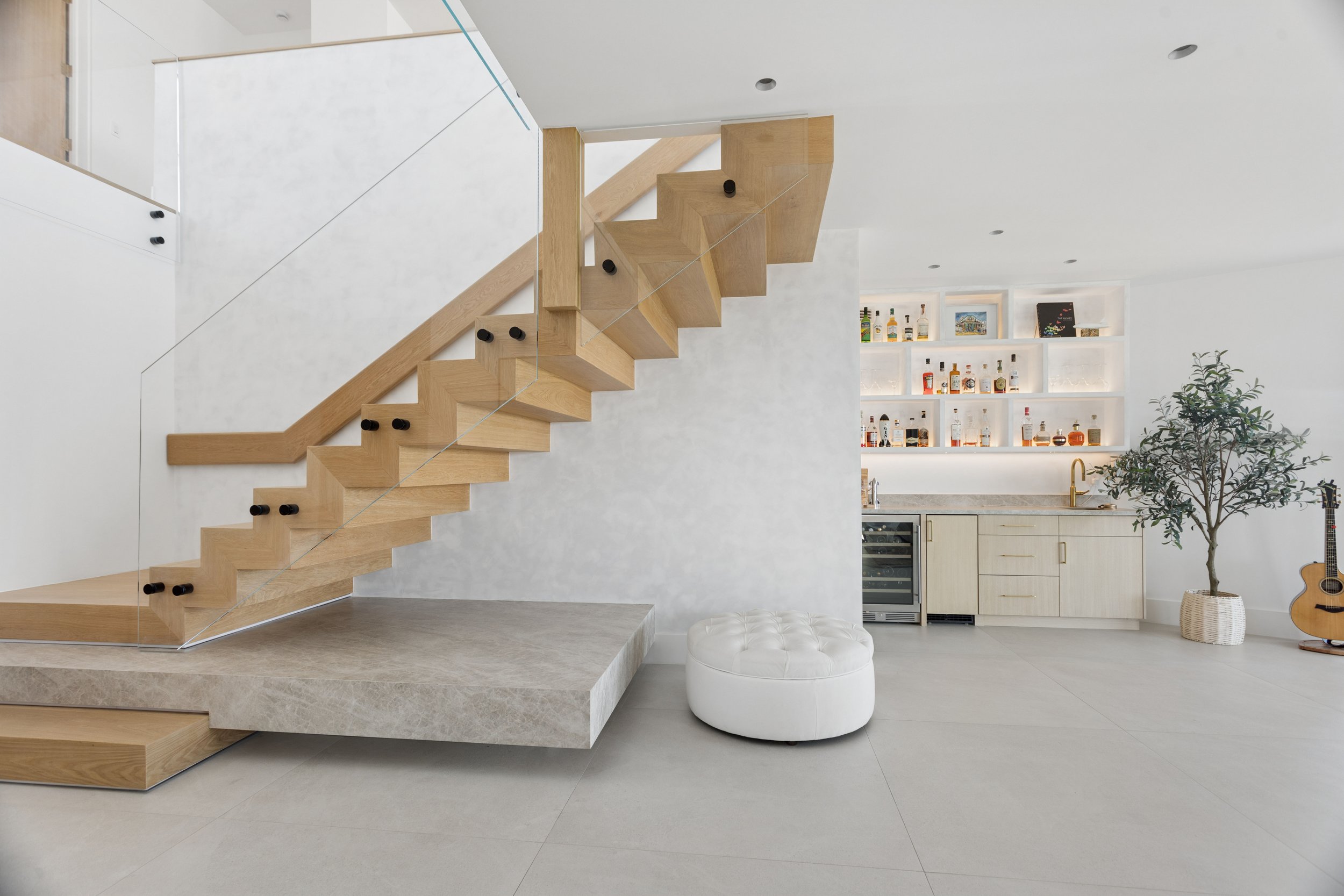 hermosa-beach-modern-farmhouse-floating-oak-staircase.jpg