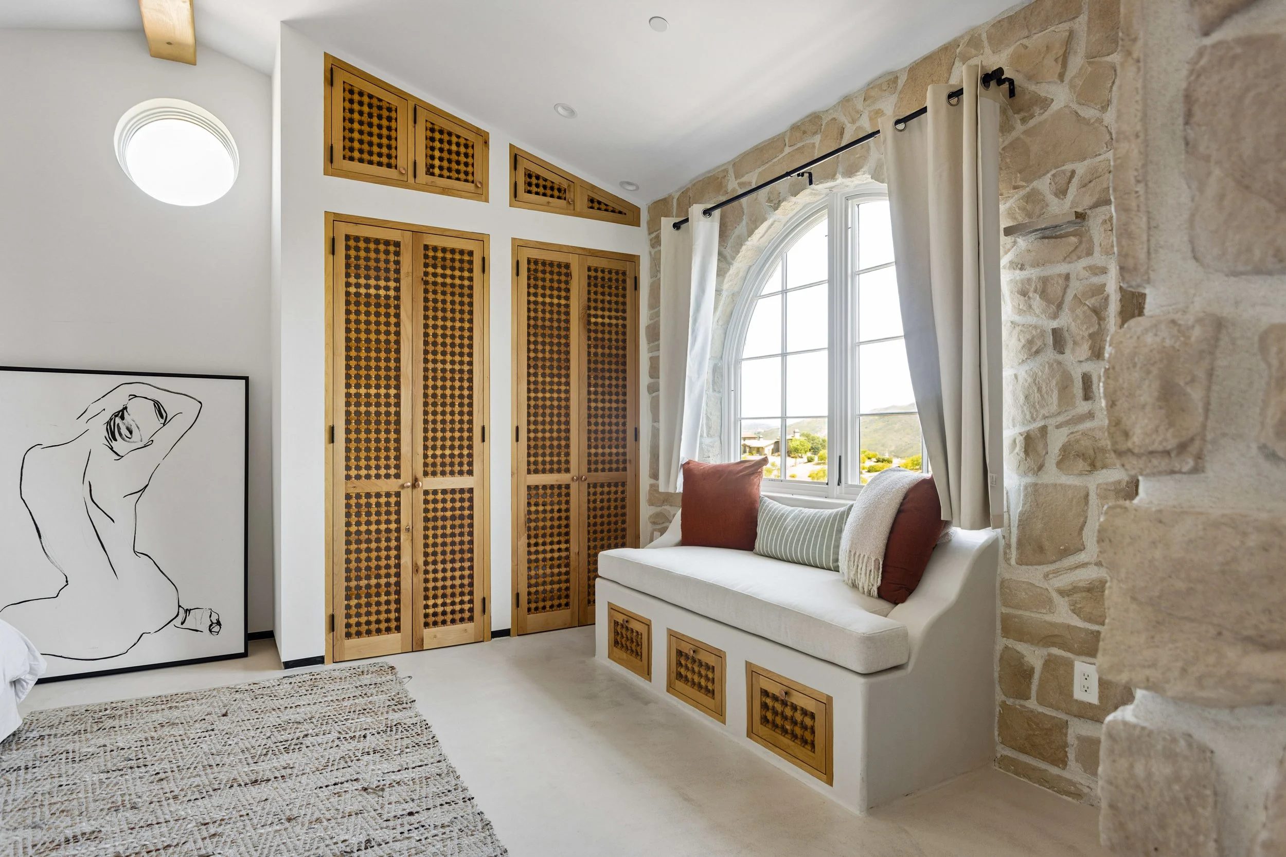 malibu-mediterranean-villa-balcony-mountain-view.jpg