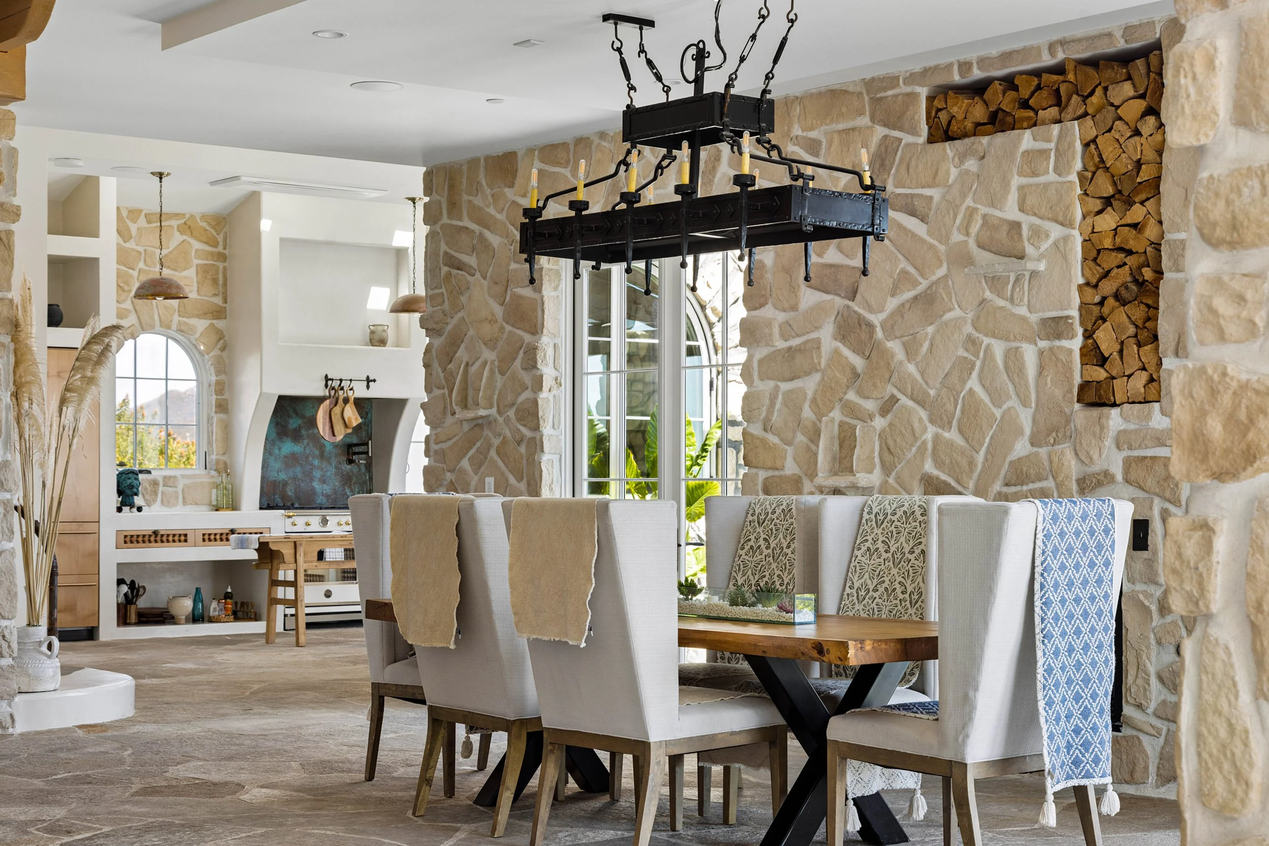 malibu-mediterranean-villa-dining-wood-fired-oven.jpg