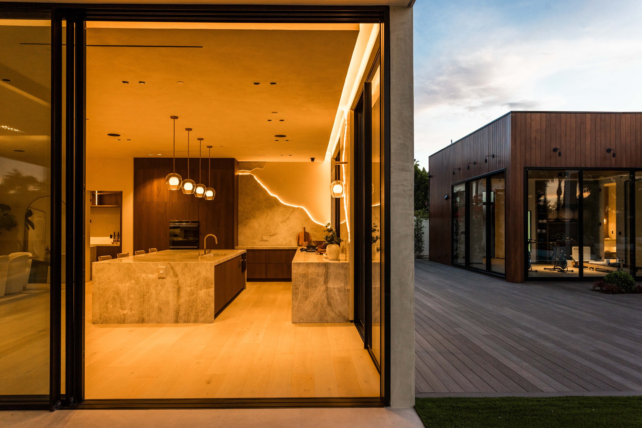 encino-modern-home-kitchen-twilight-architectural-photography.jpg