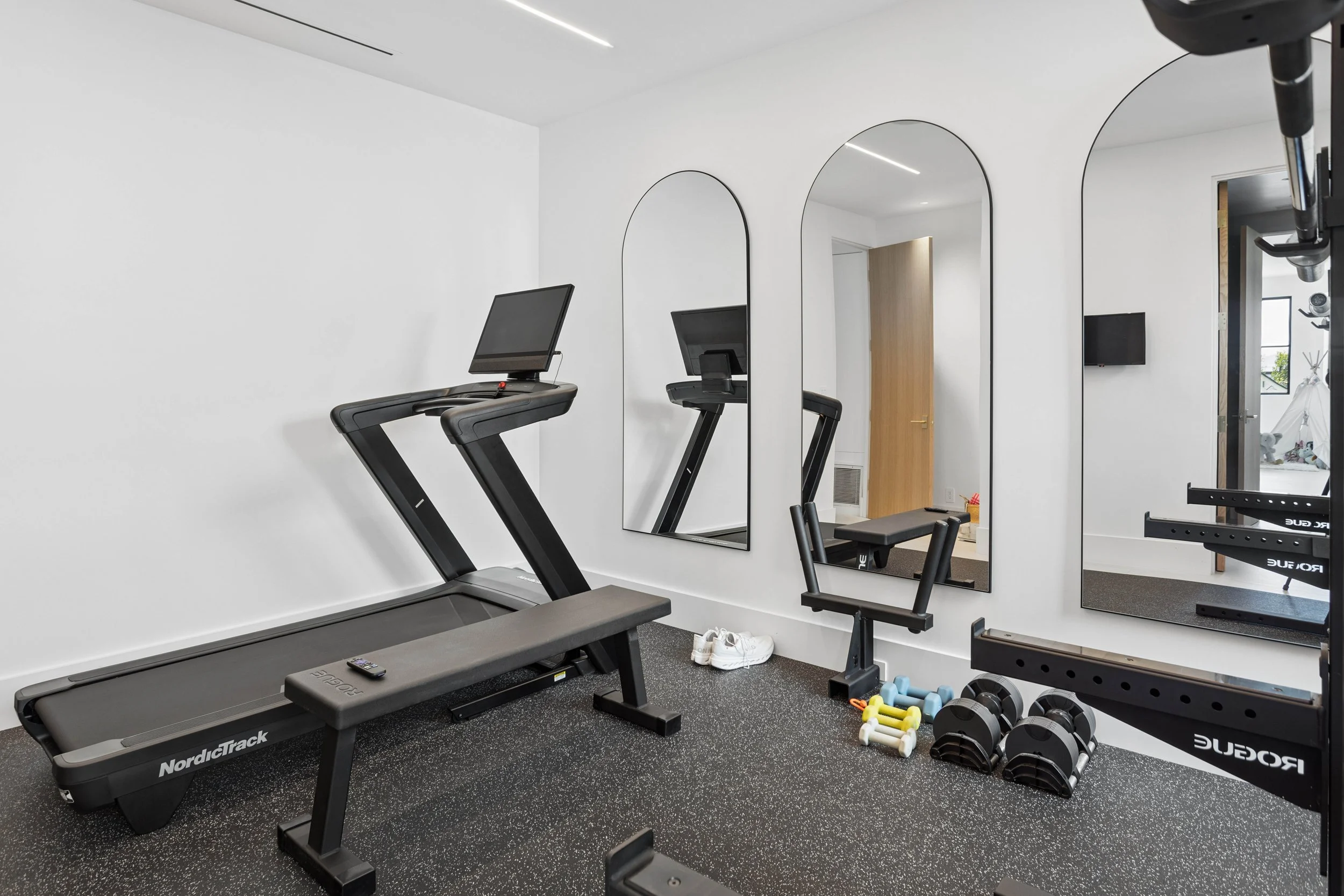 hermosa-beach-modern-farmhouse-home-gym.jpg