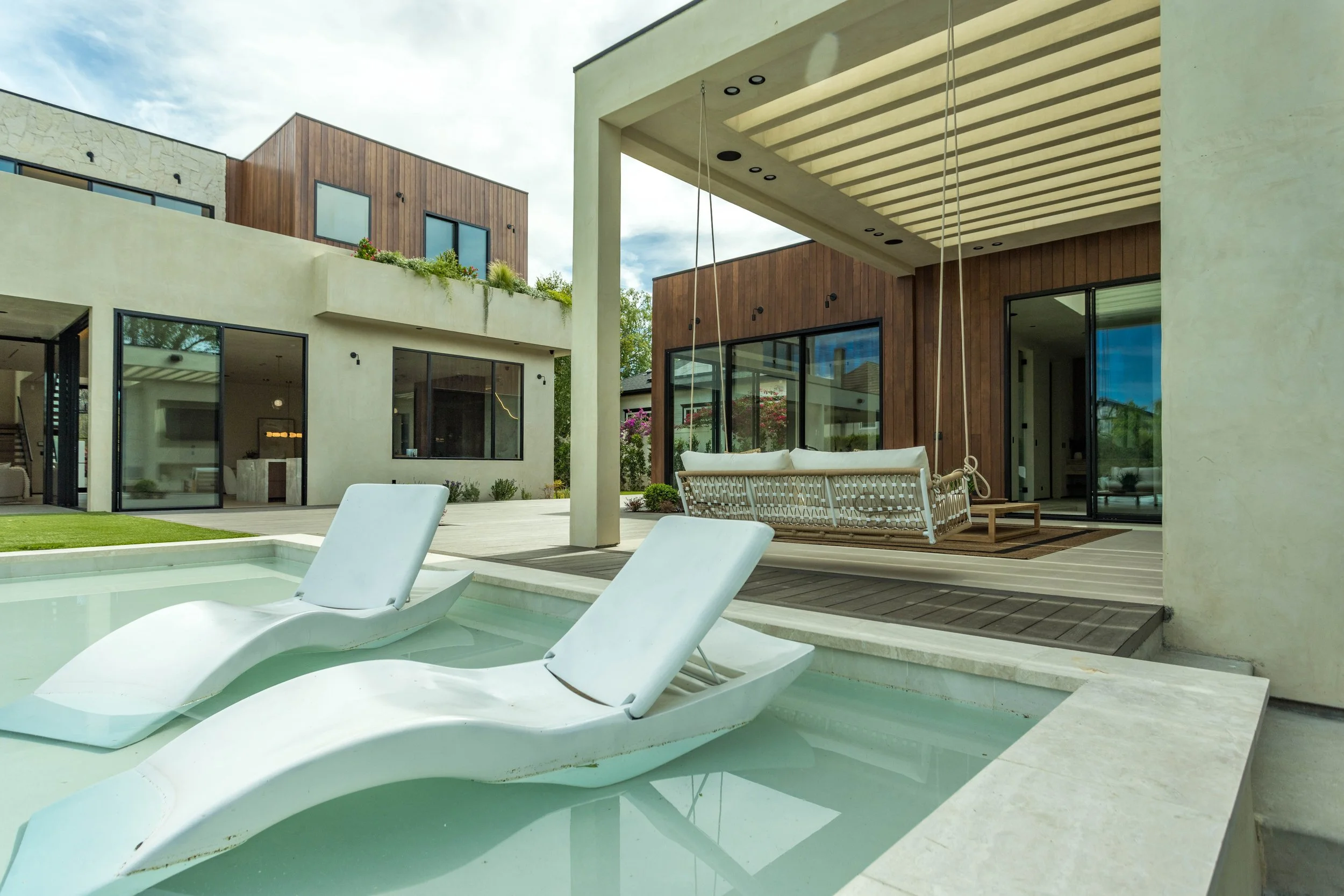 encino-modern-home-pool-pergola-architectural-photography.jpg