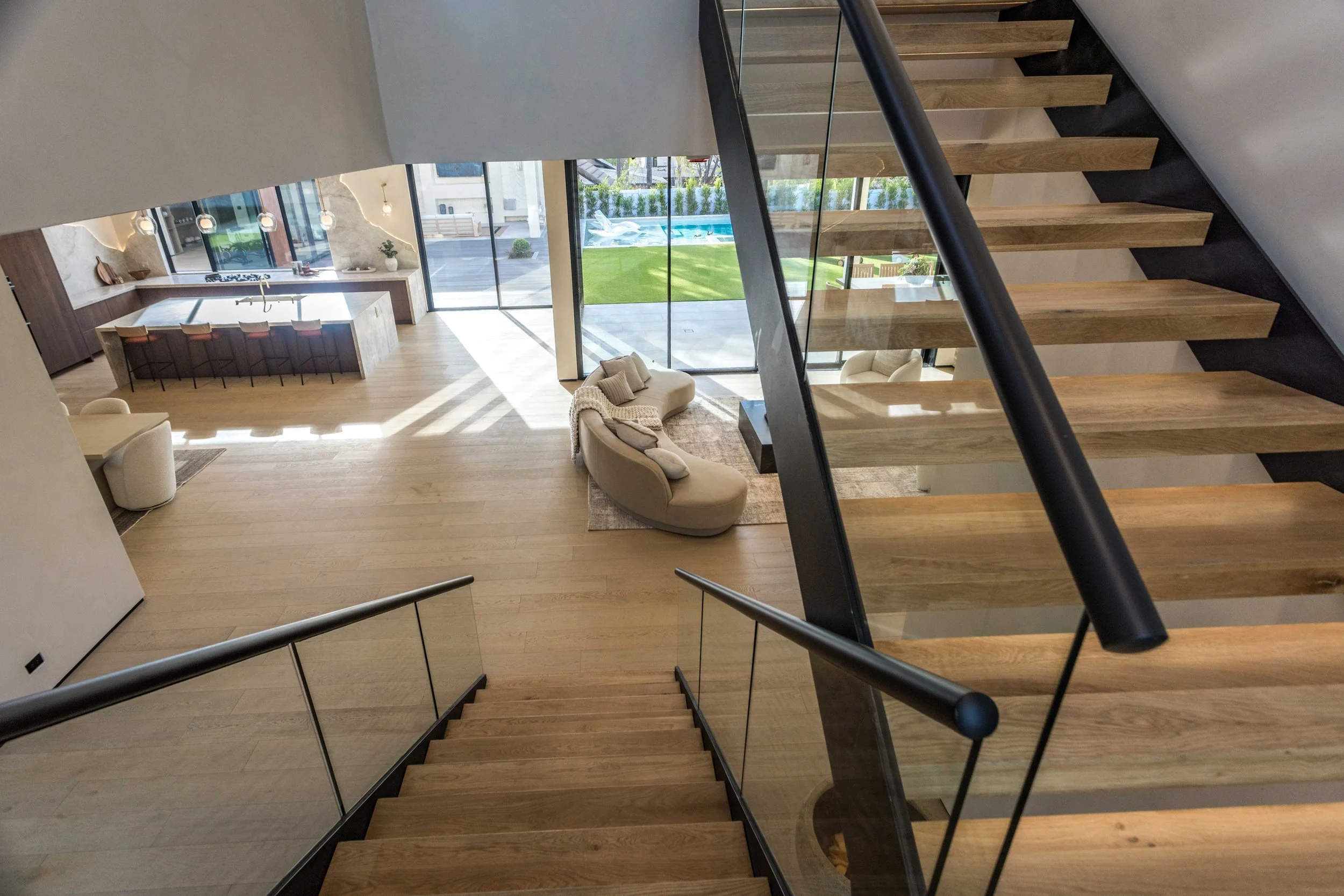 encino-modern-home-staircase-view-great-room.jpg