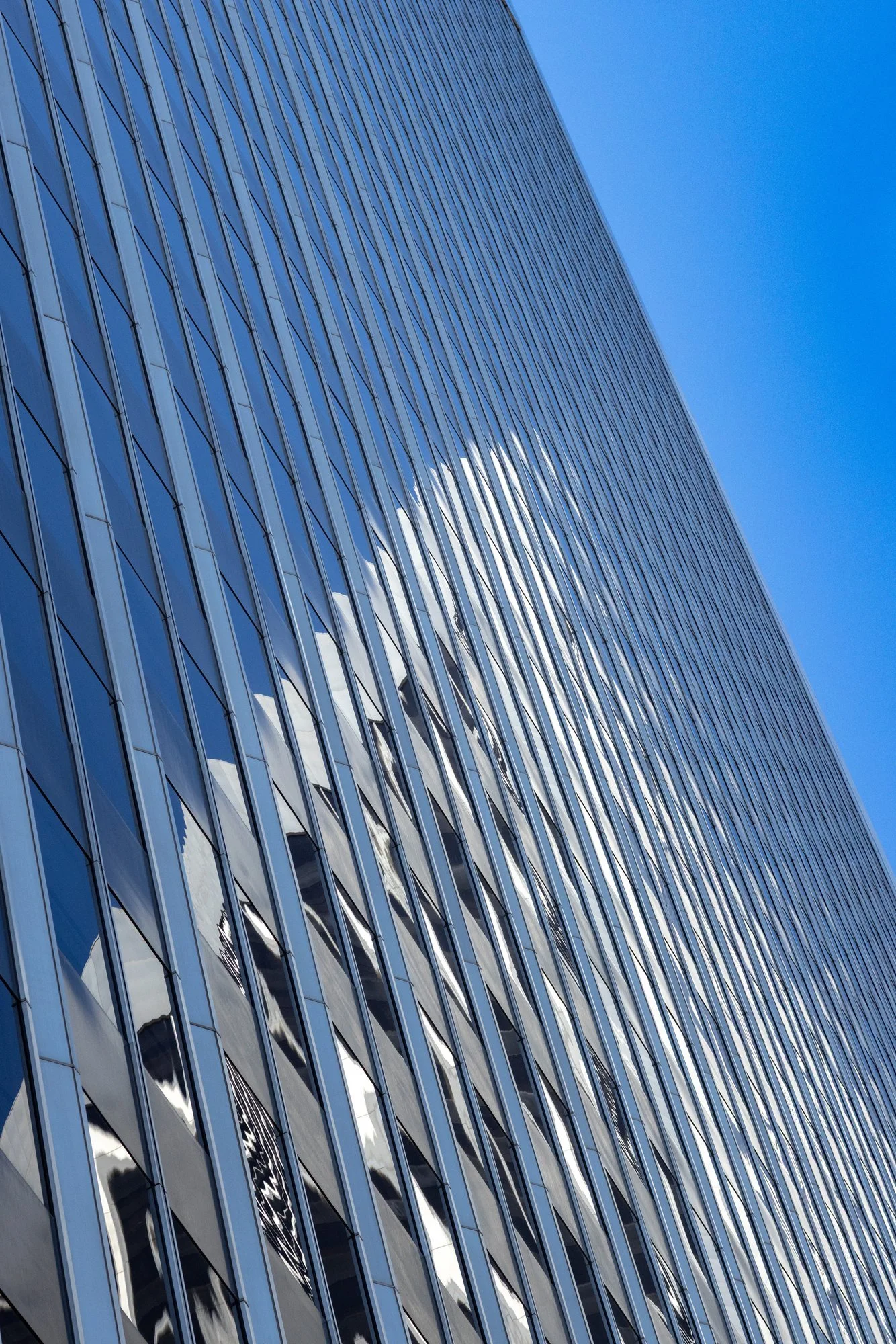 14-vertical-fin-skyscraper-rippling-reflections-diagonal-century-city-los-angeles-linda-kasian.jpg