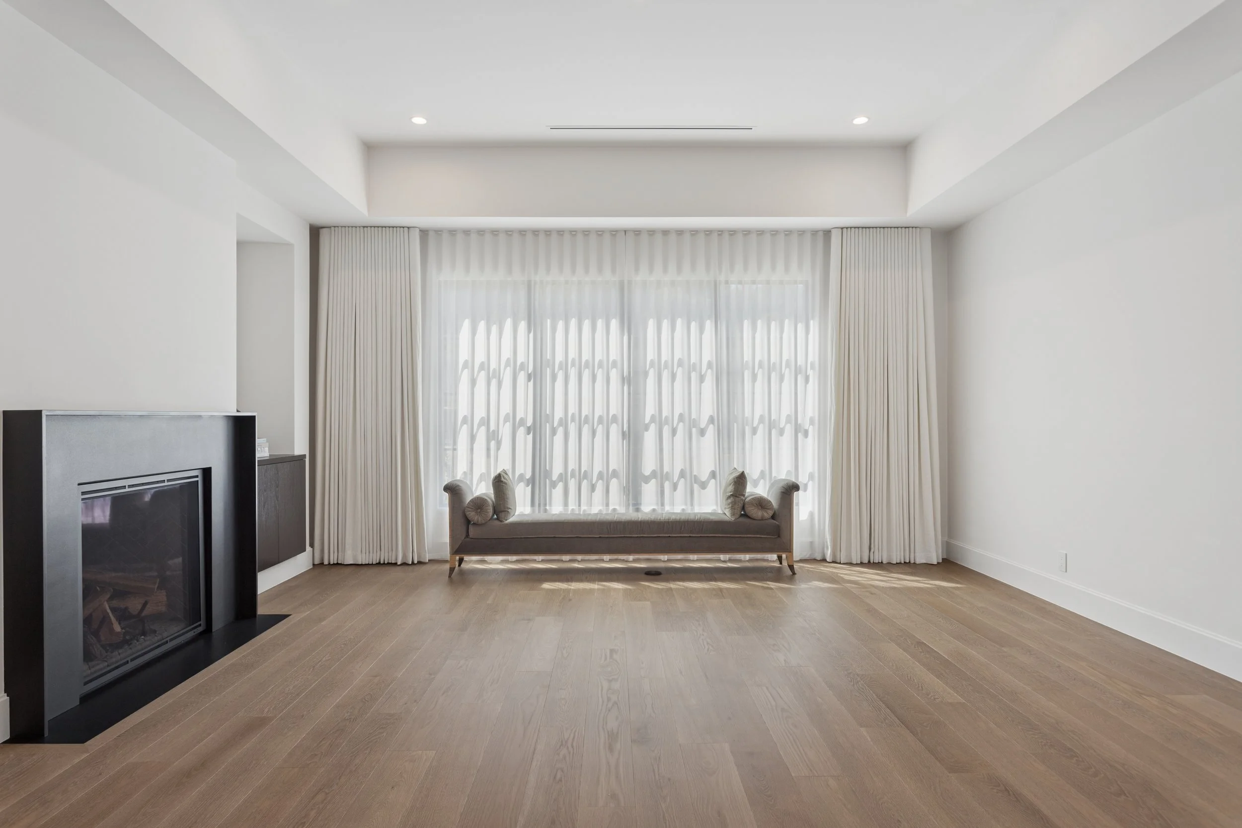 beverly-hills-luxury-home-sitting-room-fireplace.jpg