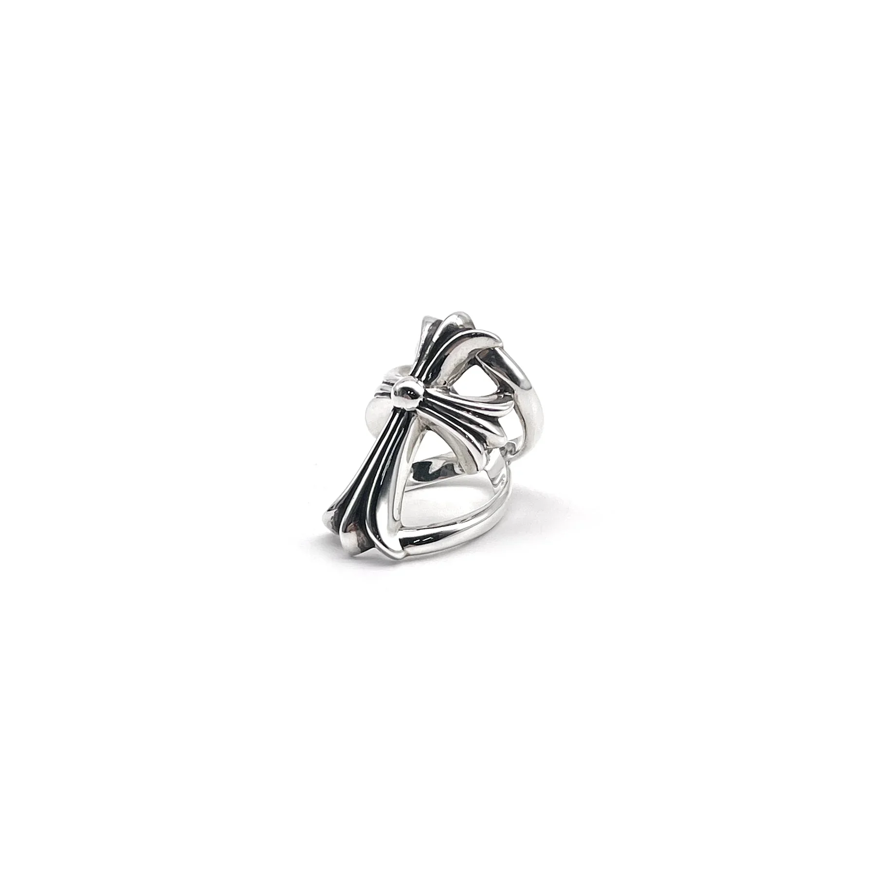 infinity cross ring Ali diamond 2.webp