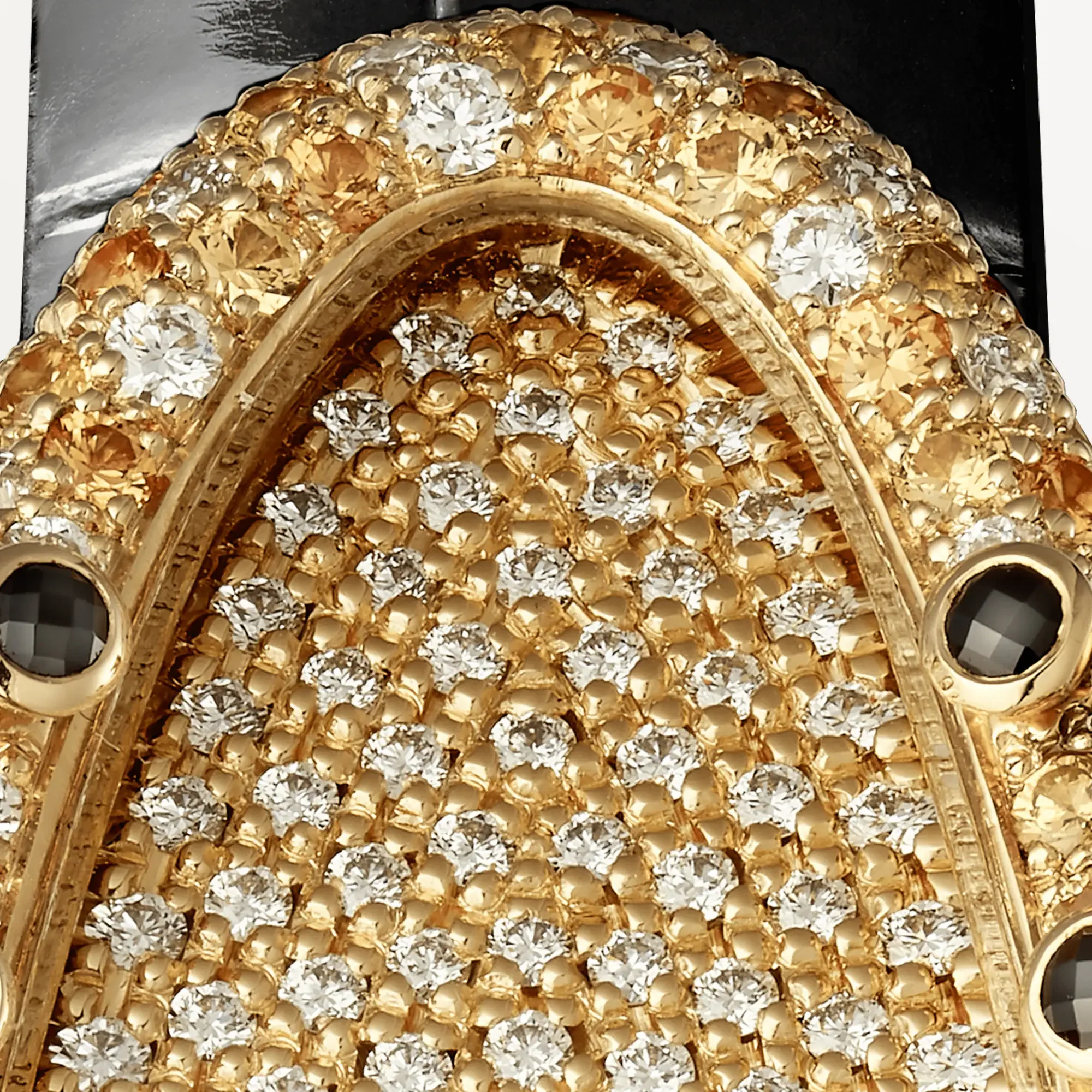 Cartier Libre Baignoire Allongée Ali Diamond 4.webp