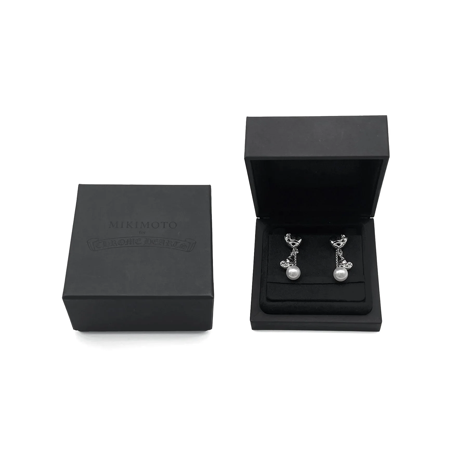 Ali Diamond chrome-hearts-mikimoto-18k-white-gold-hearts-pearl-earring-drop-5022052.webp