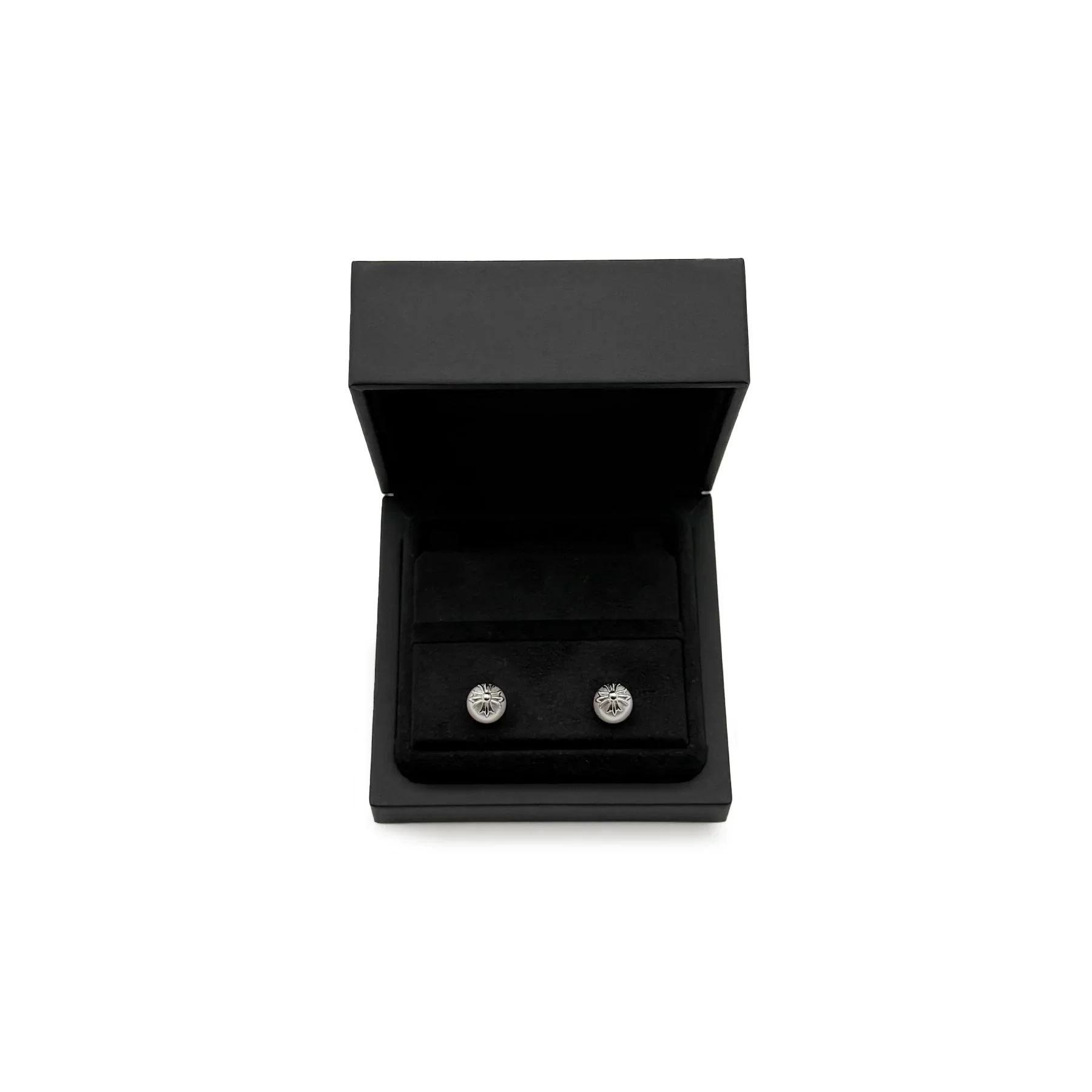Ali Diamond chrome-hearts-18k-white-gold-mikimoto-pearl-earring-stud-3758196.webp
