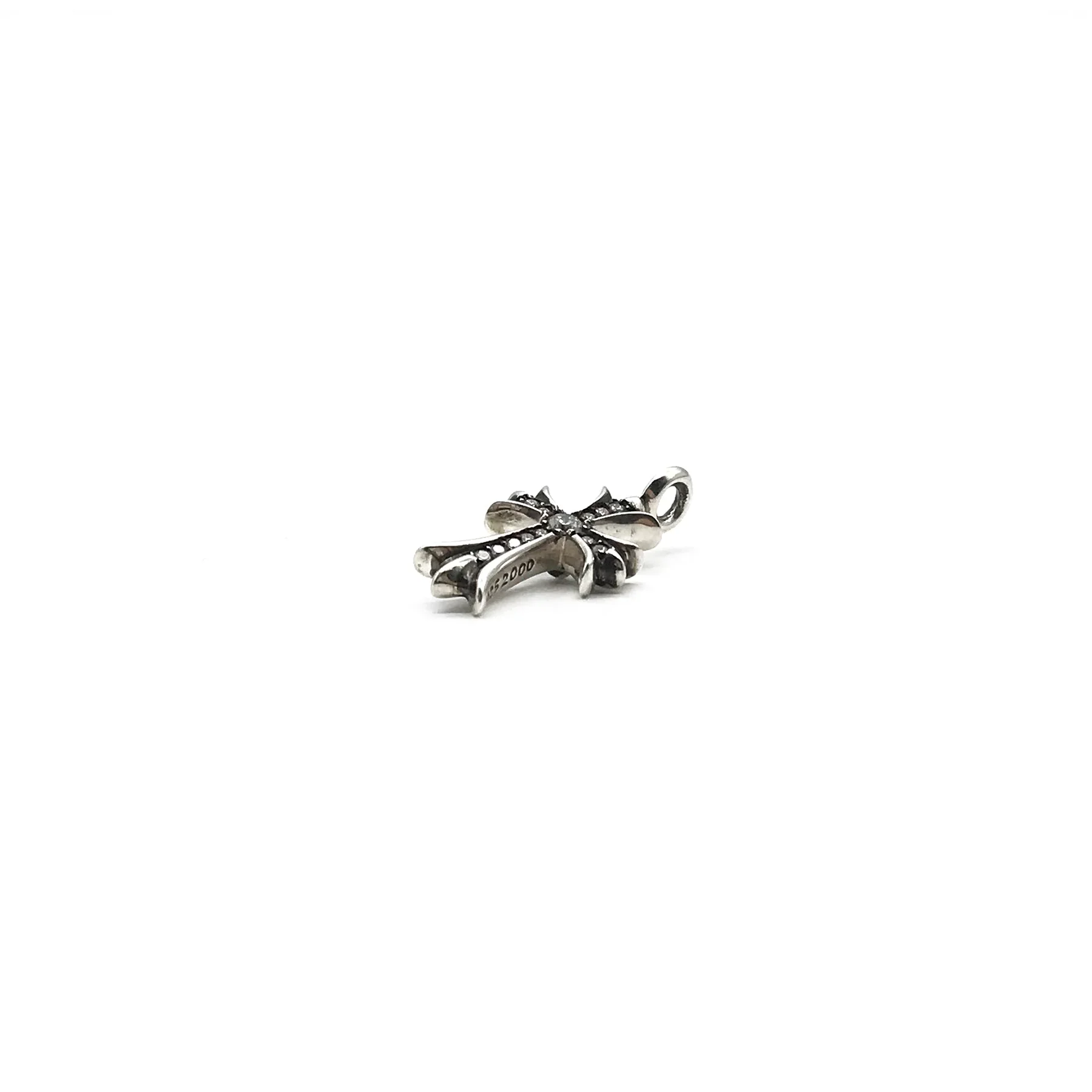 Ali Diamond chrome-hearts-silver-diamonds-tiny-cross-pendant-6111314.webp