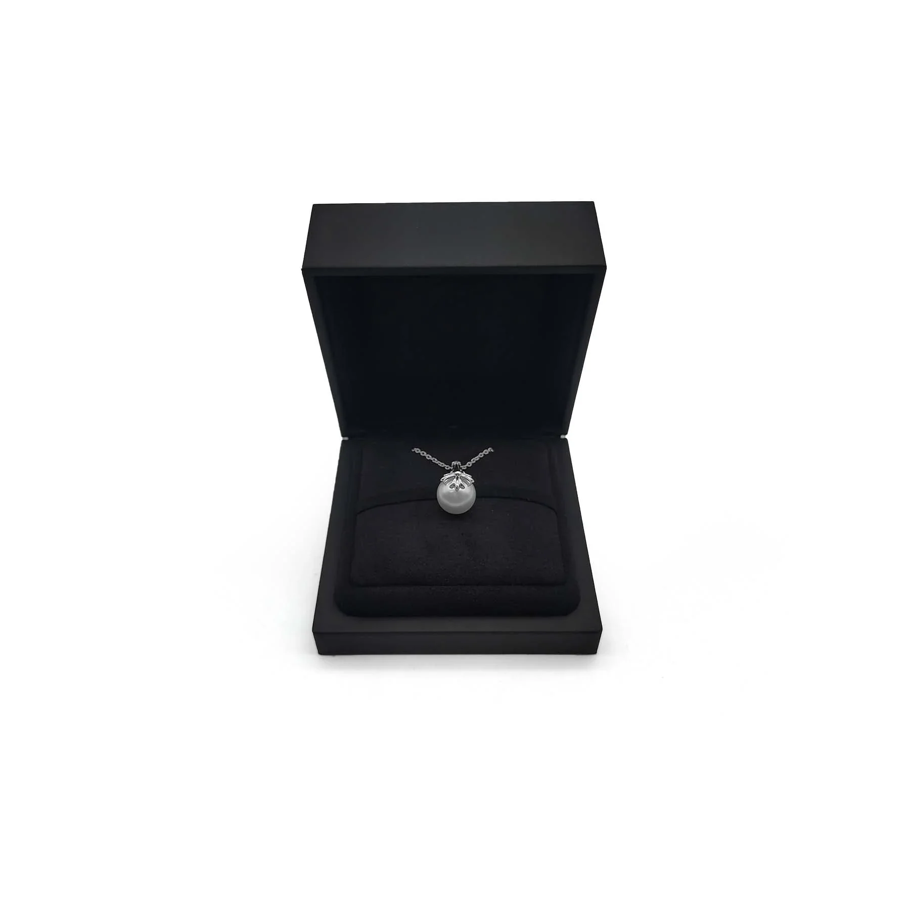 Ali Diamond chrome-hearts-mikimoto-18k-white-gold-cross-pearl-necklace-6673995.webp