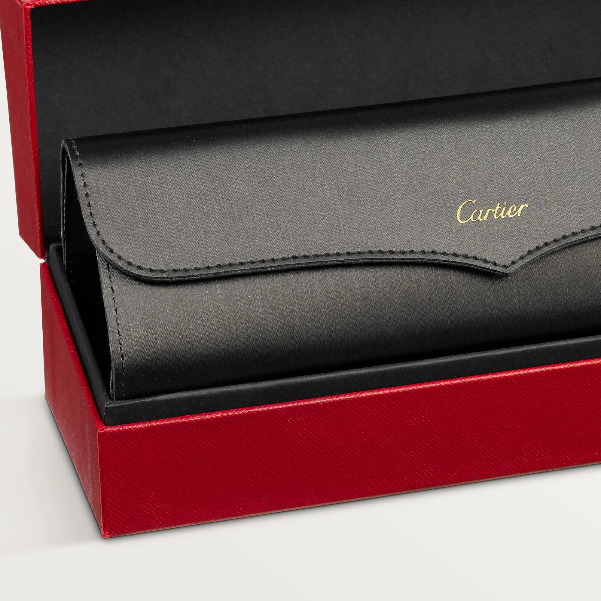 Cartier Baignoire Capsule de Cartier Sunglasses Ali Diamond 8.jpeg