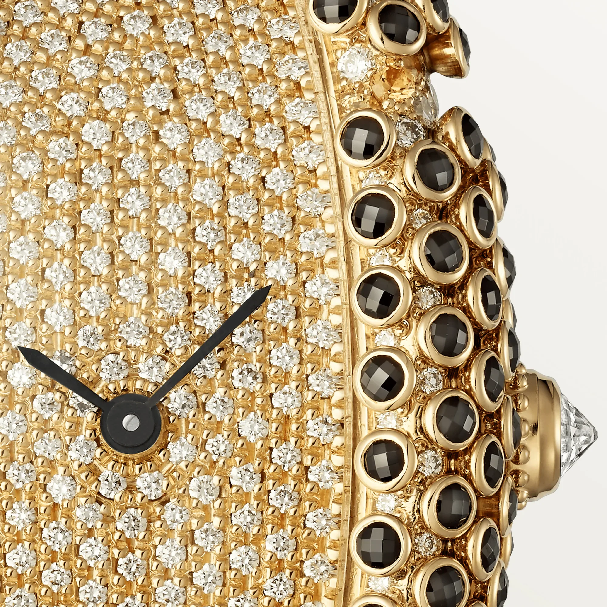 Cartier Libre Baignoire Allongée Ali Diamond 3.webp