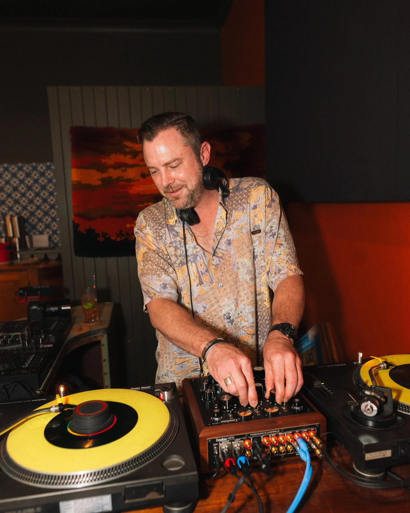 Vixen Room: Athol (DJ)