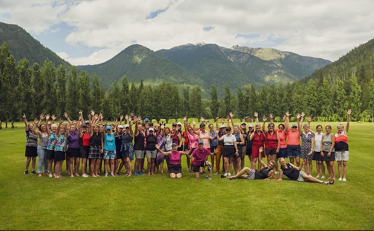 Tournament vs Stay &amp; Play: Which Golf Trip Is Right for You?