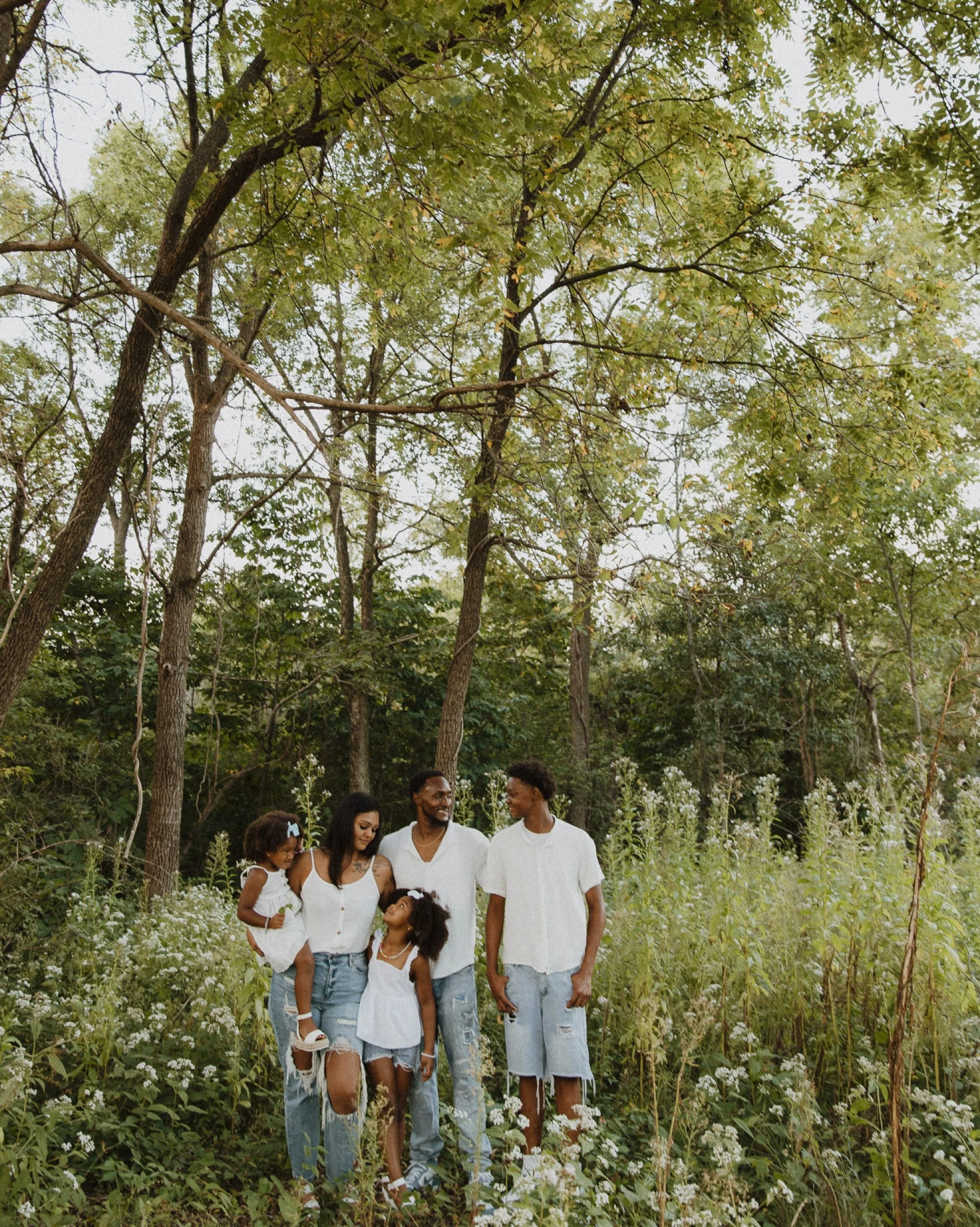 Life is so weird and sweet sometimes. 🥹

Tavia and I were best friends in grade school, and then life did what life does. We went our separate ways, and somehow all these years later I got to photograph her with her husband and all THREE of her babi
