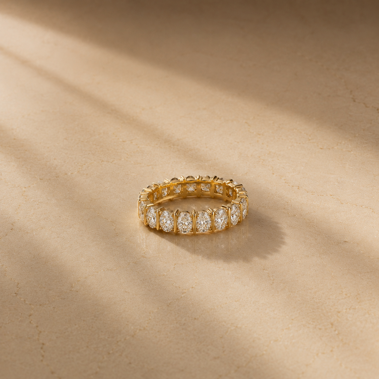 The Oval Frame Ring
18K yellow gold
From HK$XX,XXX