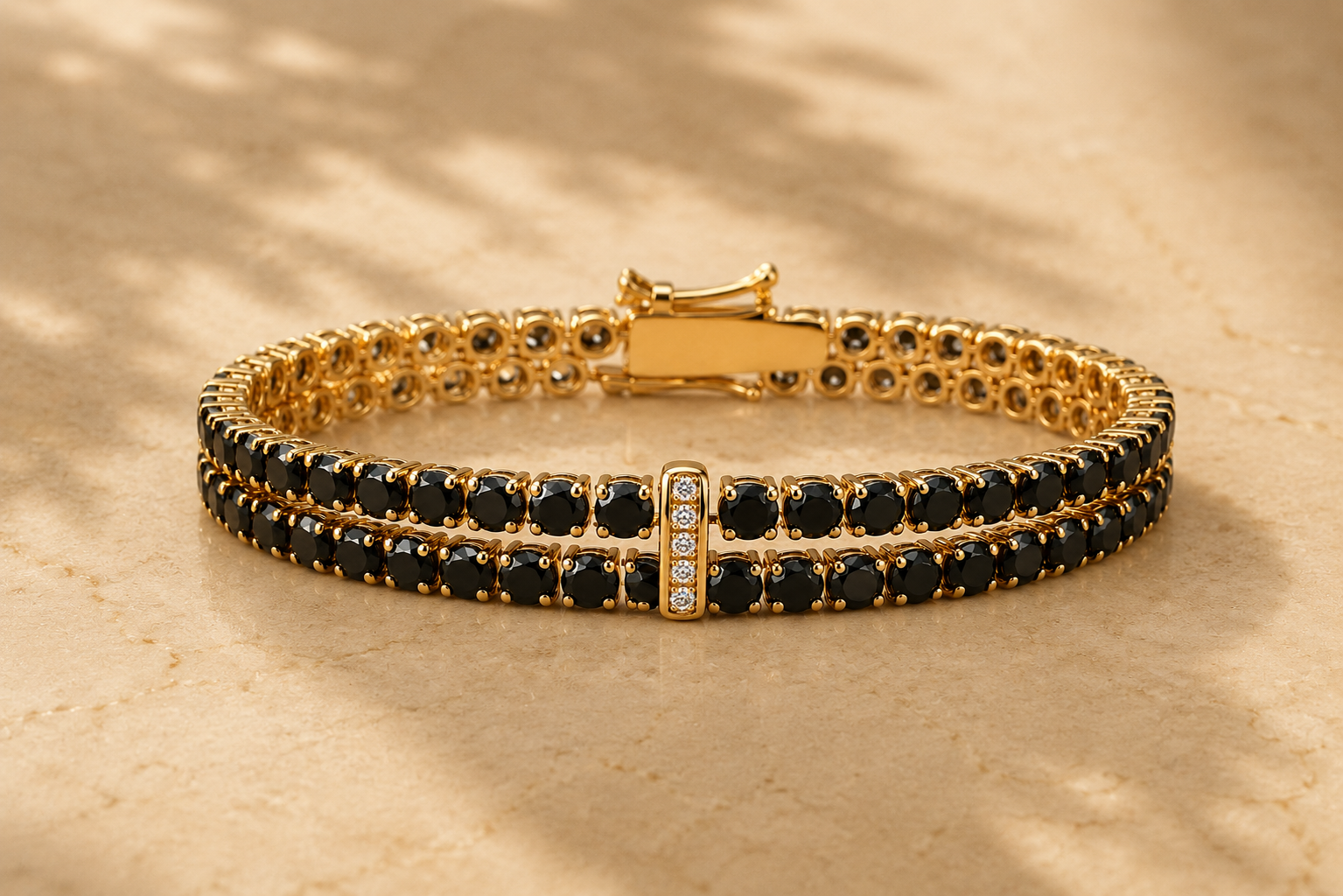 The Double Black Diamond Bracelet
18K yellow gold
From HK$XX,XXX
