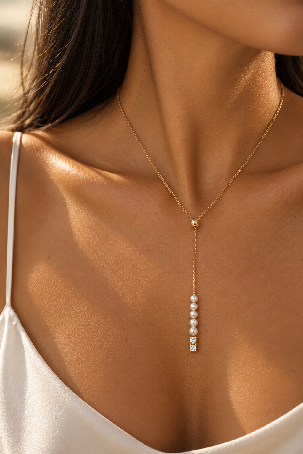 The Pearl Line Necklace.png