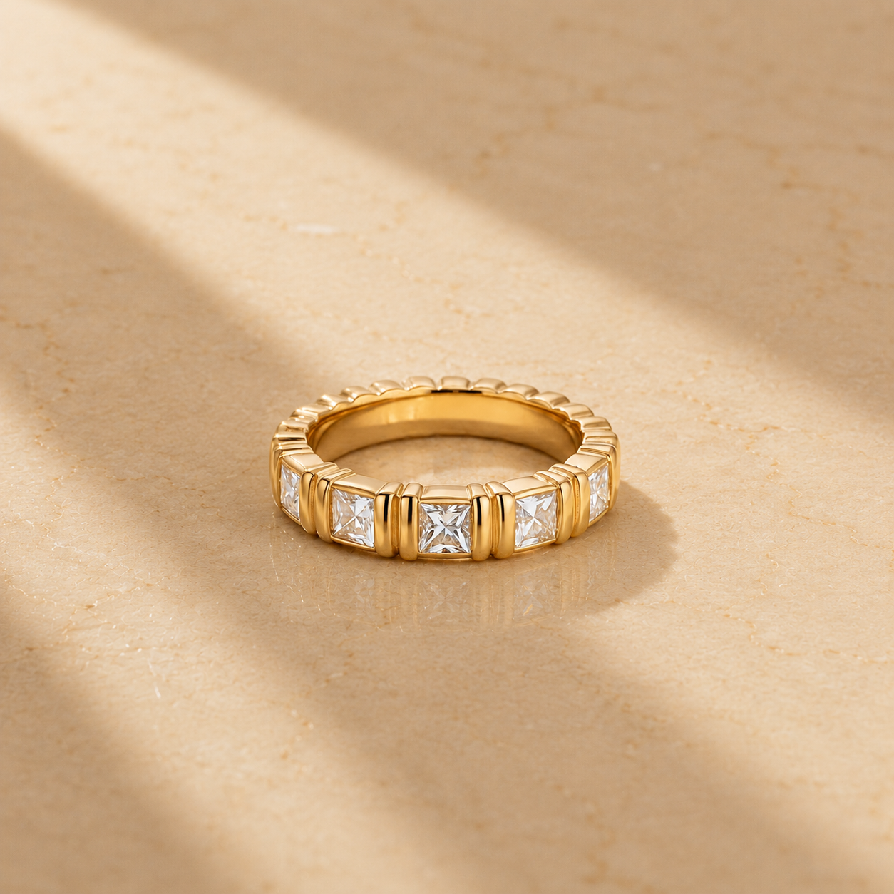 The Princess Frame Ring
18K yellow gold
From HK$XX,XXX