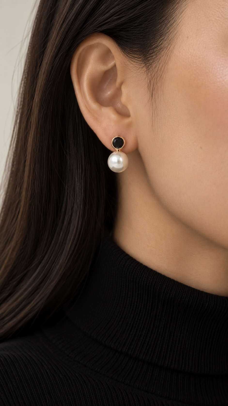The Midnight Pearl Studs2.png