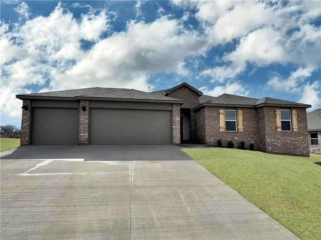 Buyer Side
5002 E SUGARLOAF, SILOAM SPRINGS