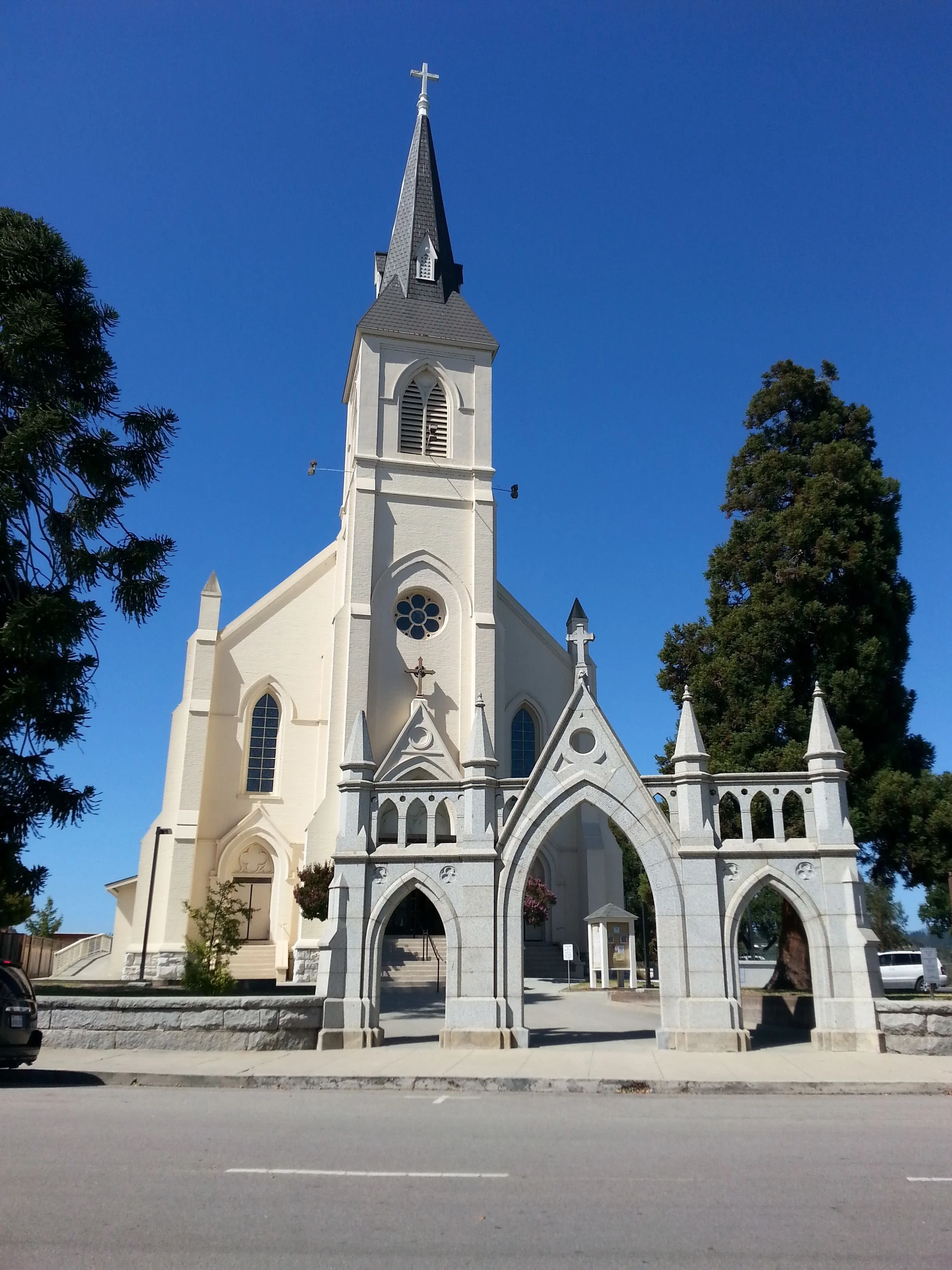 126 High Street-Holy Cross Church 