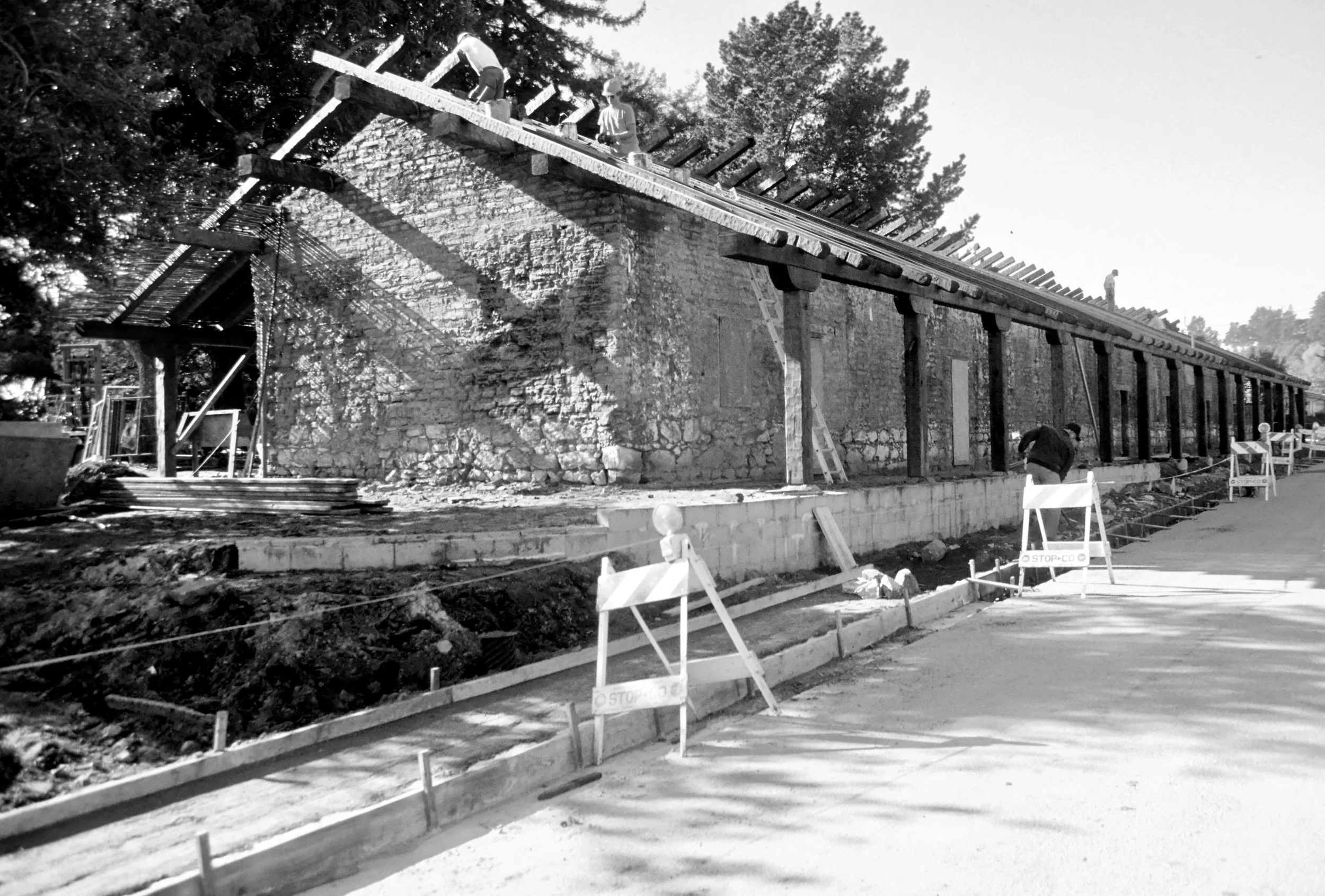 1980s construction image. Credit: Gil Sanchez, FAIA