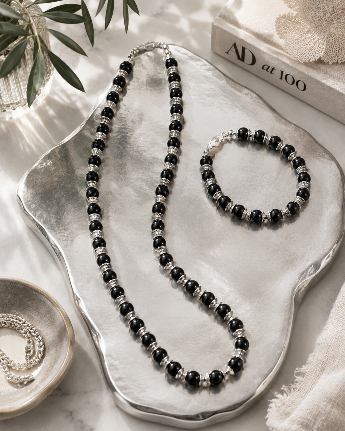 Black:Silver Neckalce:Bracelet Set.PNG