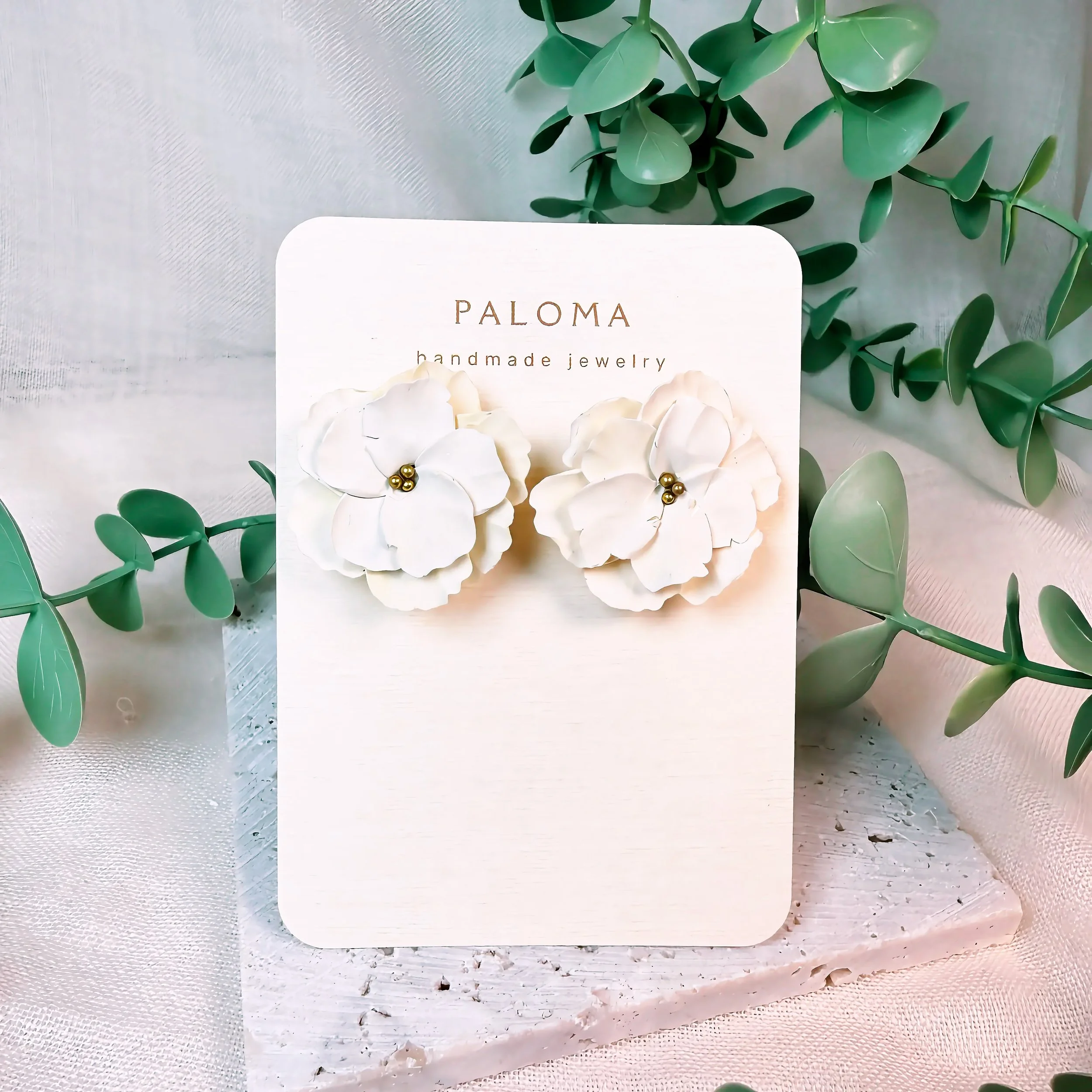 Ivory Magnolia Stud