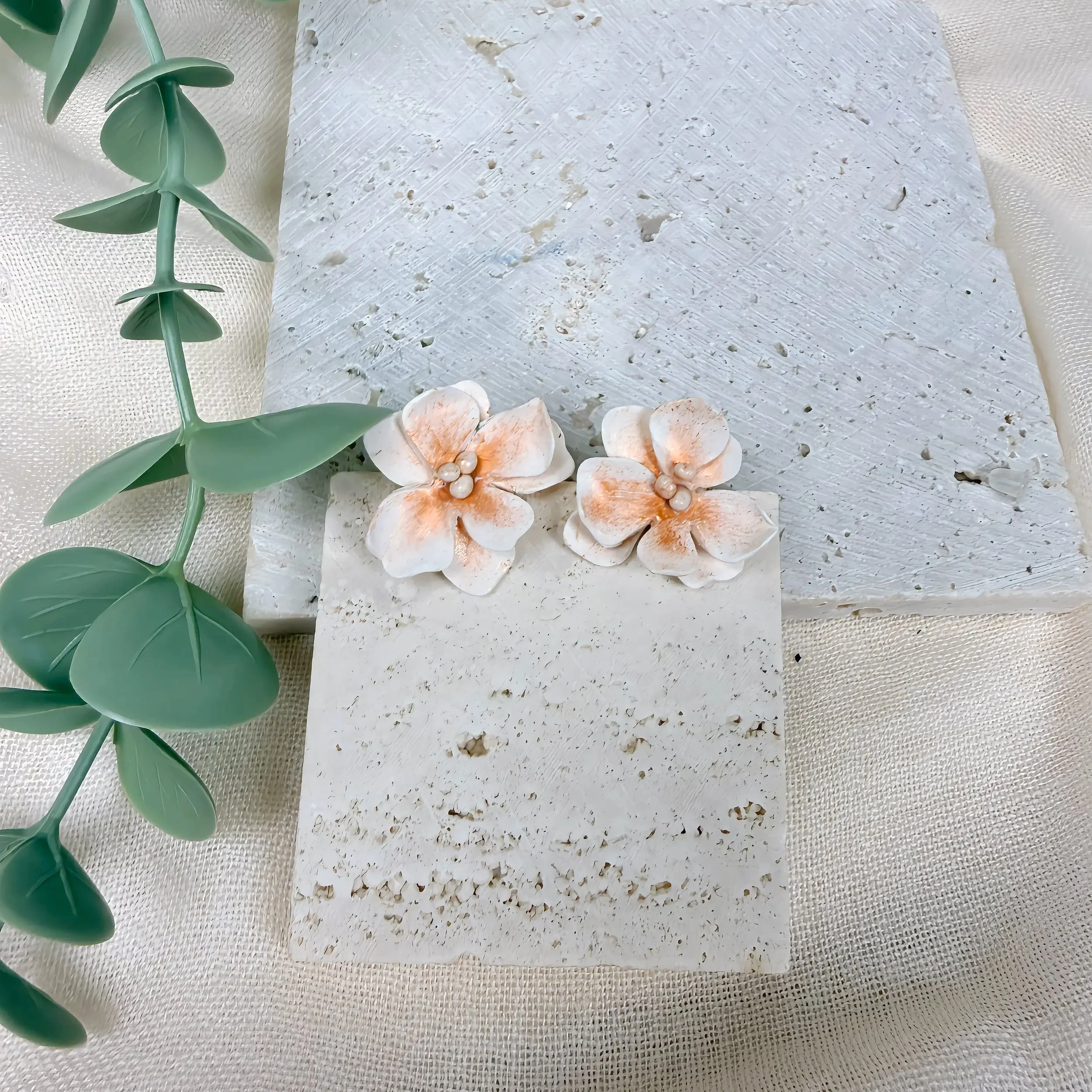 Peachy White Floral Stud