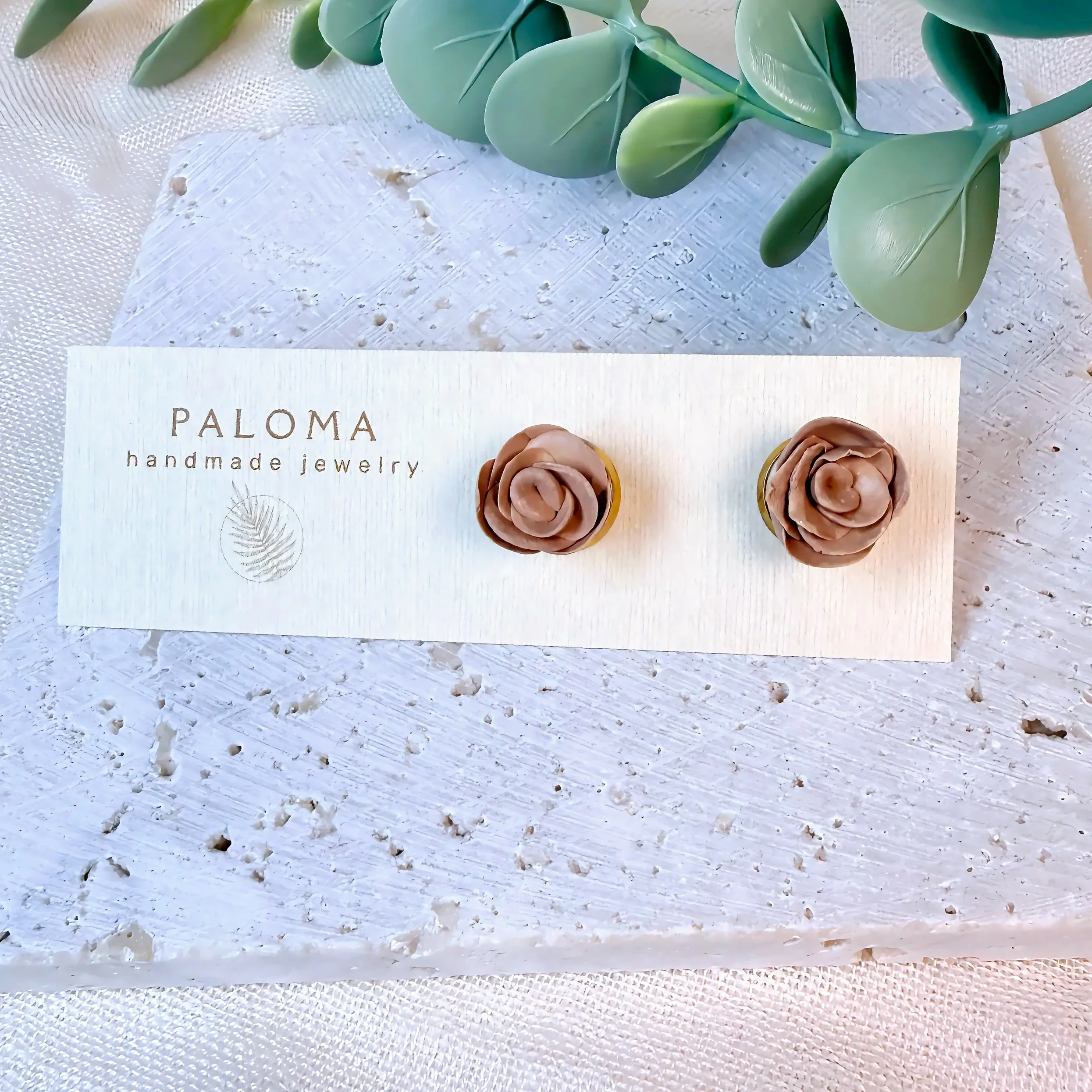 Cinnamon Rosette Stud