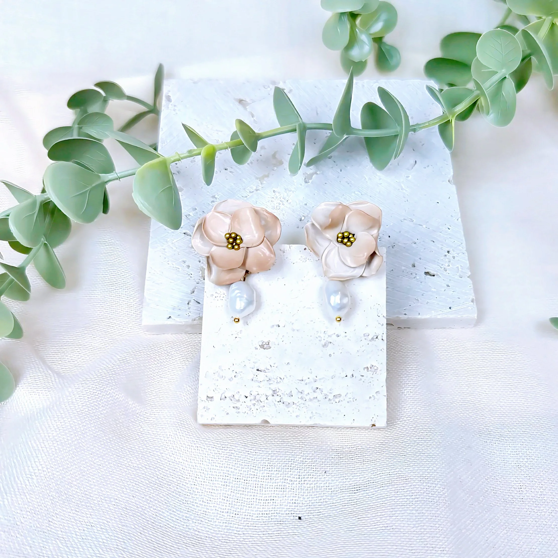 Champagne Pearl Blossom Studs