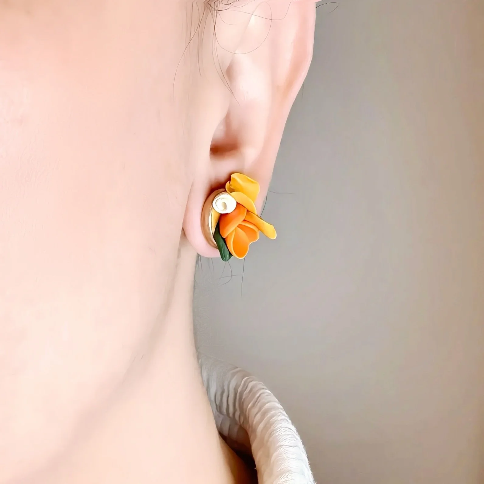 Model floral fall earrings 2.jpg