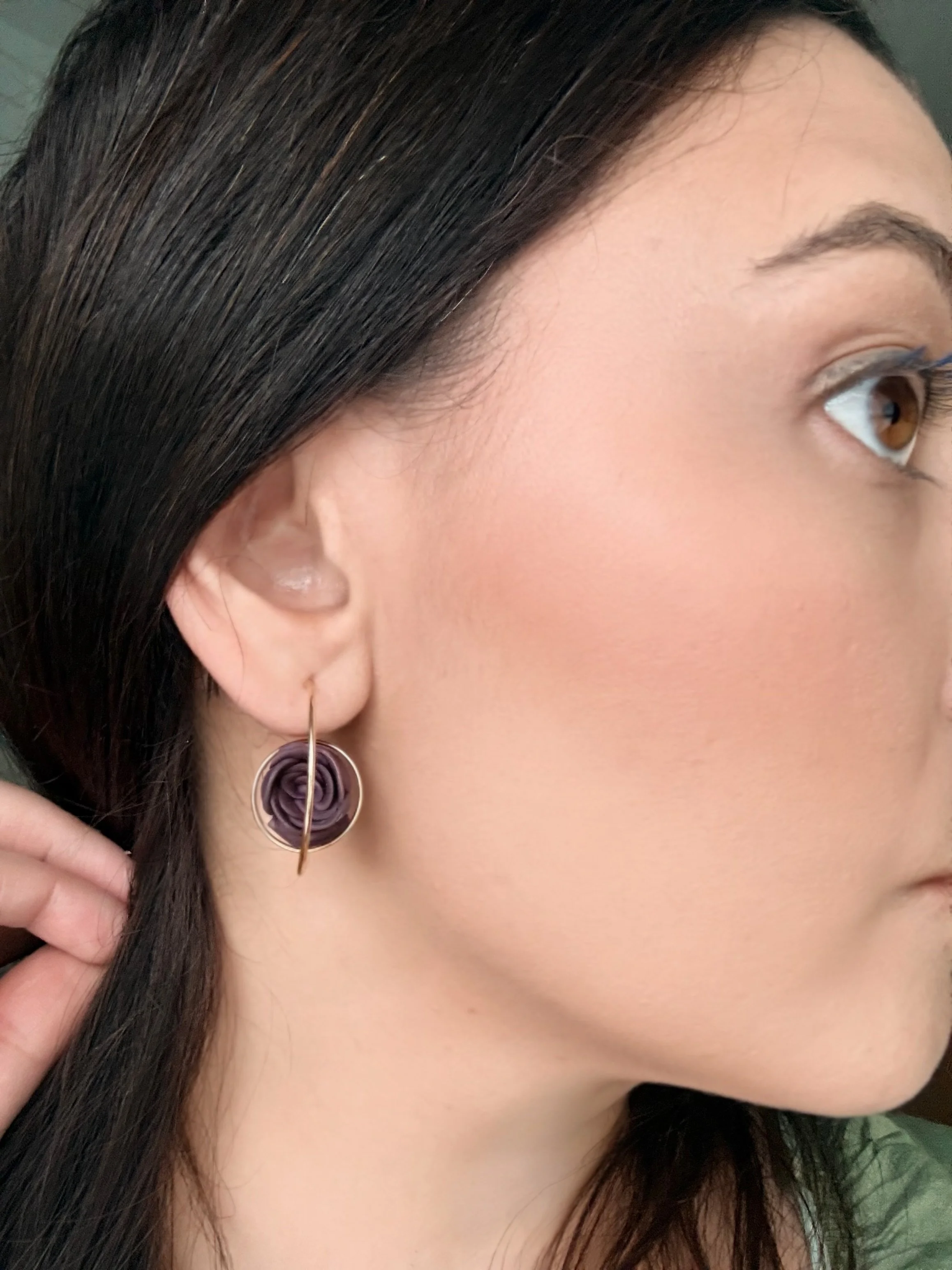 paloma-clay-model-wearing-dark-circle-dangle-earring.jpeg