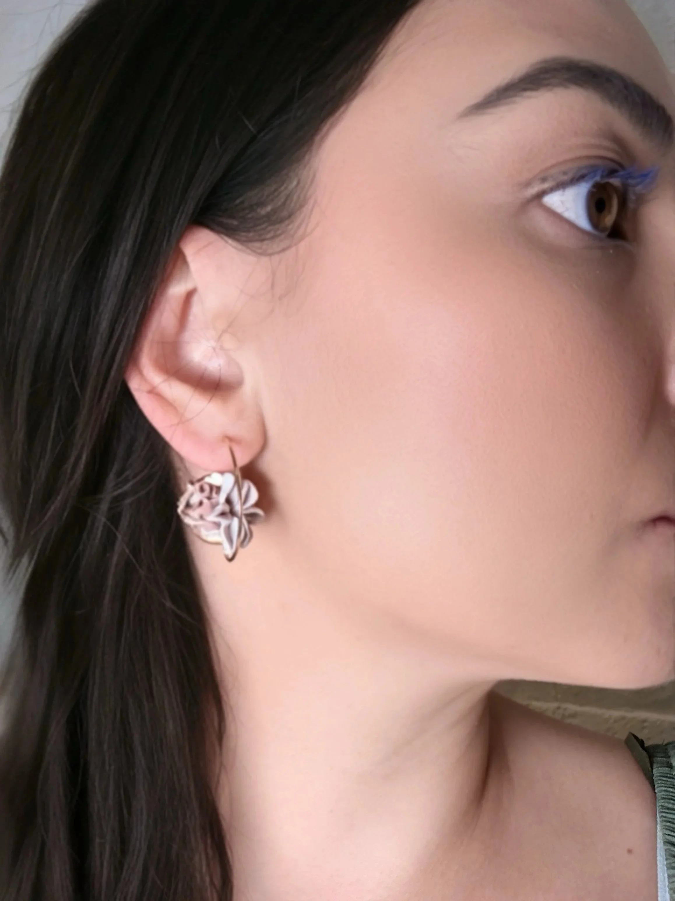 paloma-clay-model-wearing-white-flower-stud-earring.jpg