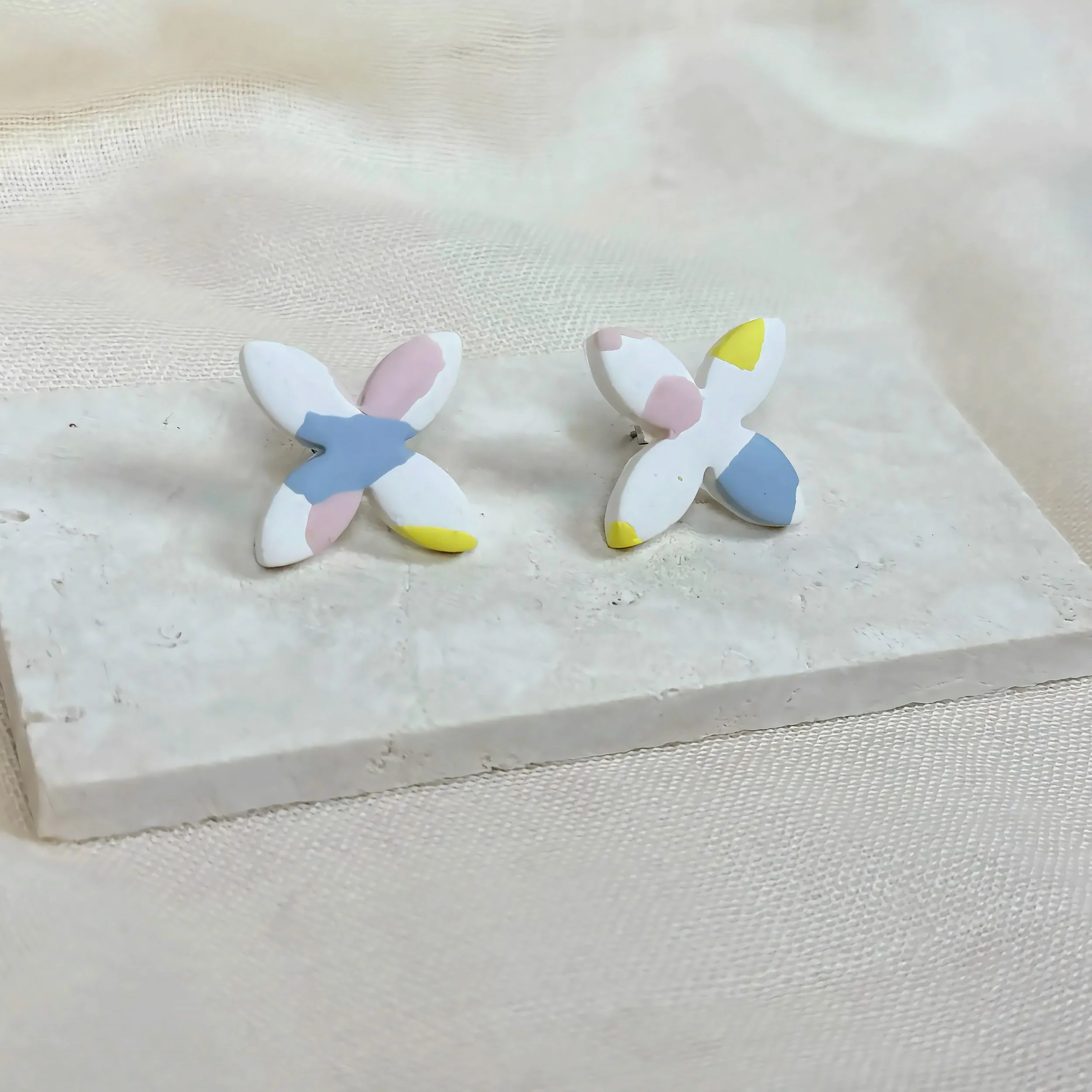 Confetti Flower Studs — Large