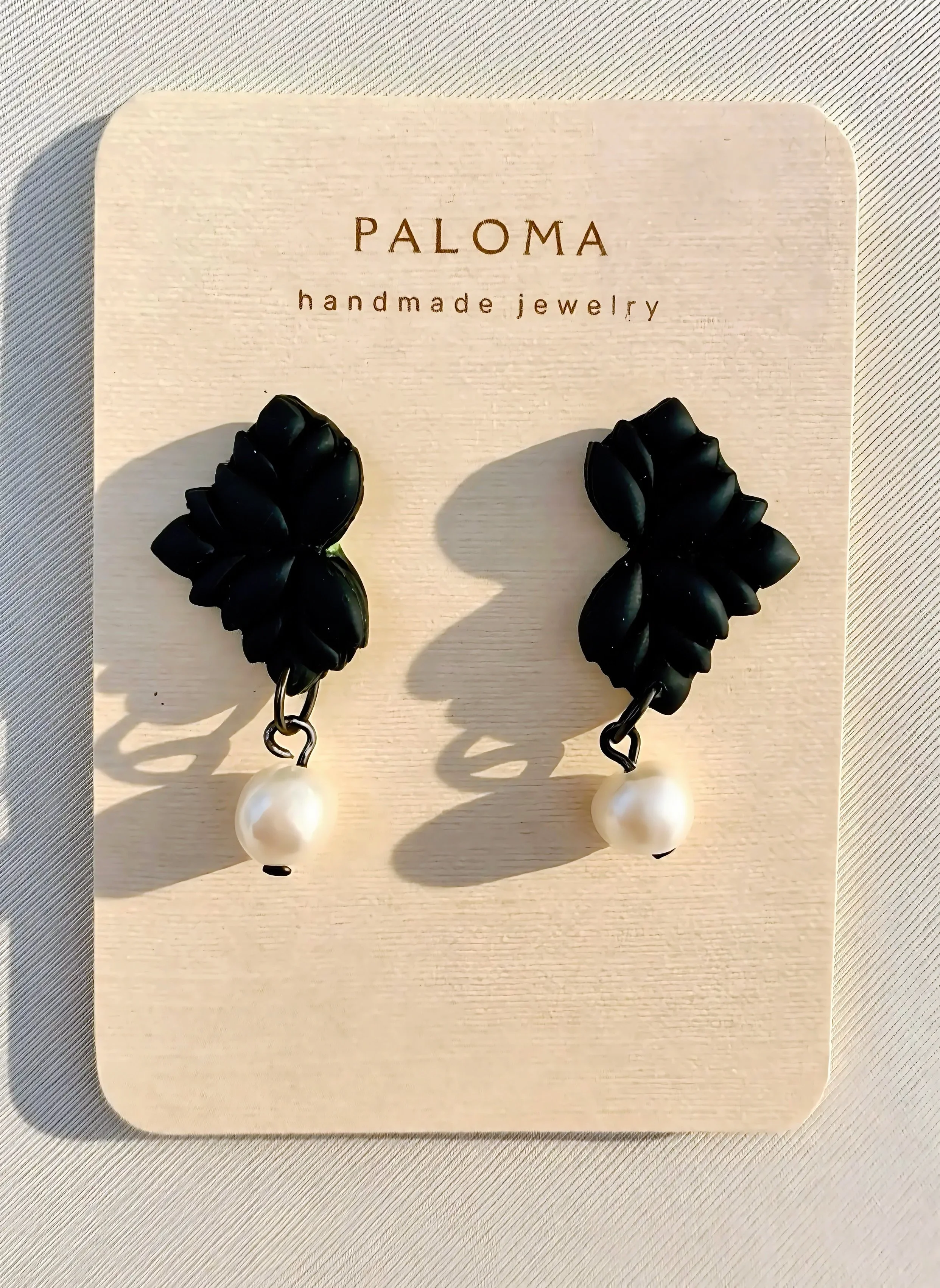 Black_lotus_earrings_pearl.JPEG