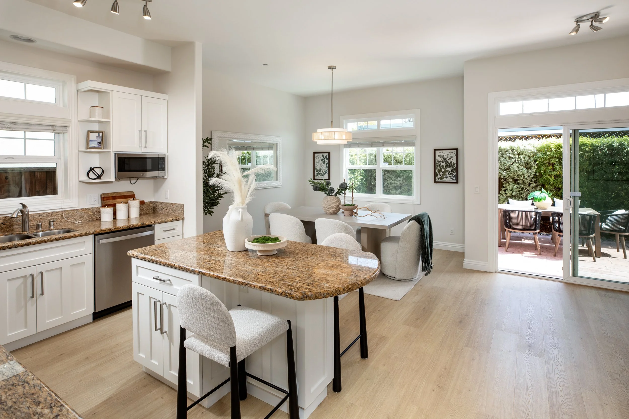 8-Warner_Matt_Anello-9754-MLS.jpg