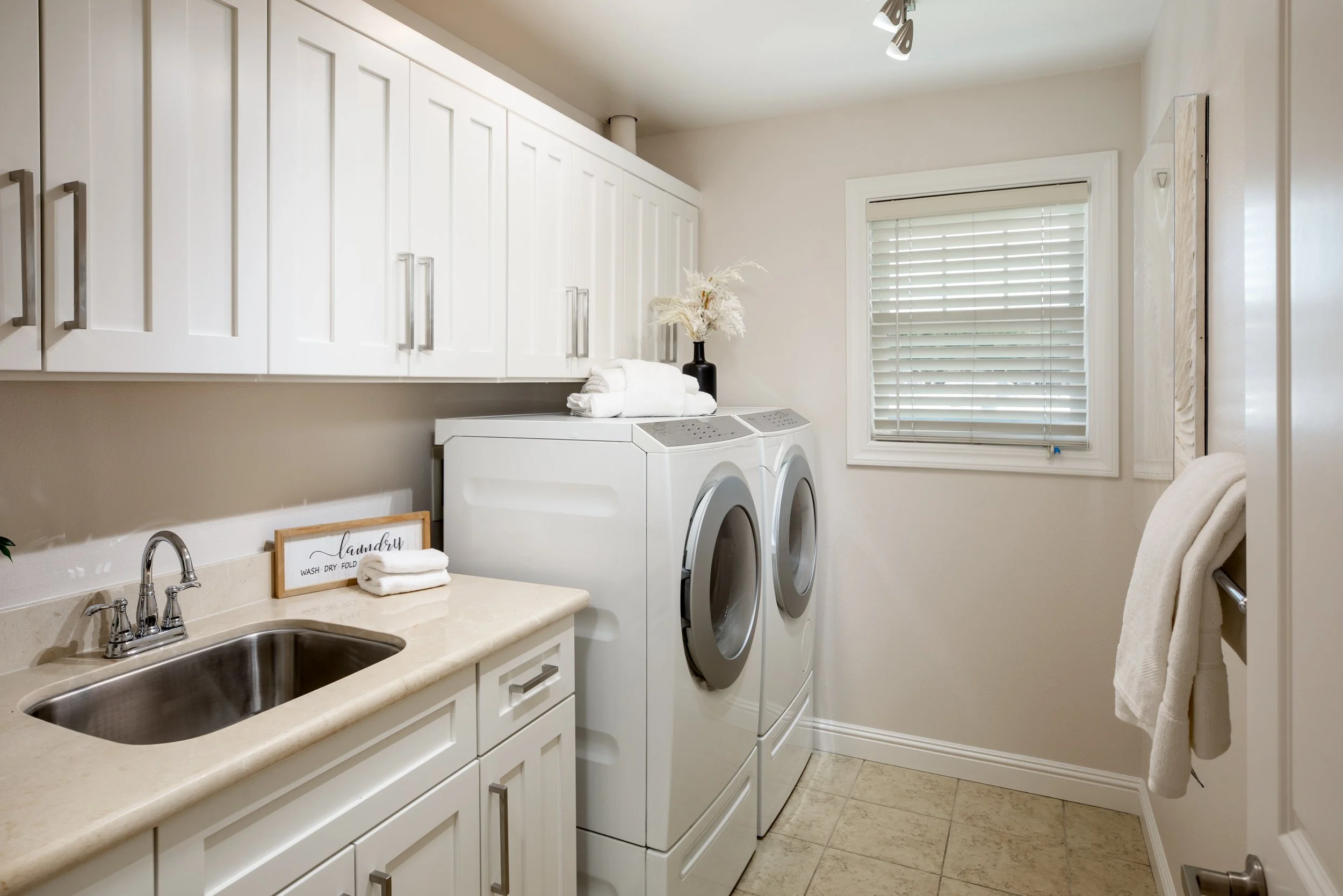 21-Warner_Matt_Anello-9801-MLS.jpg