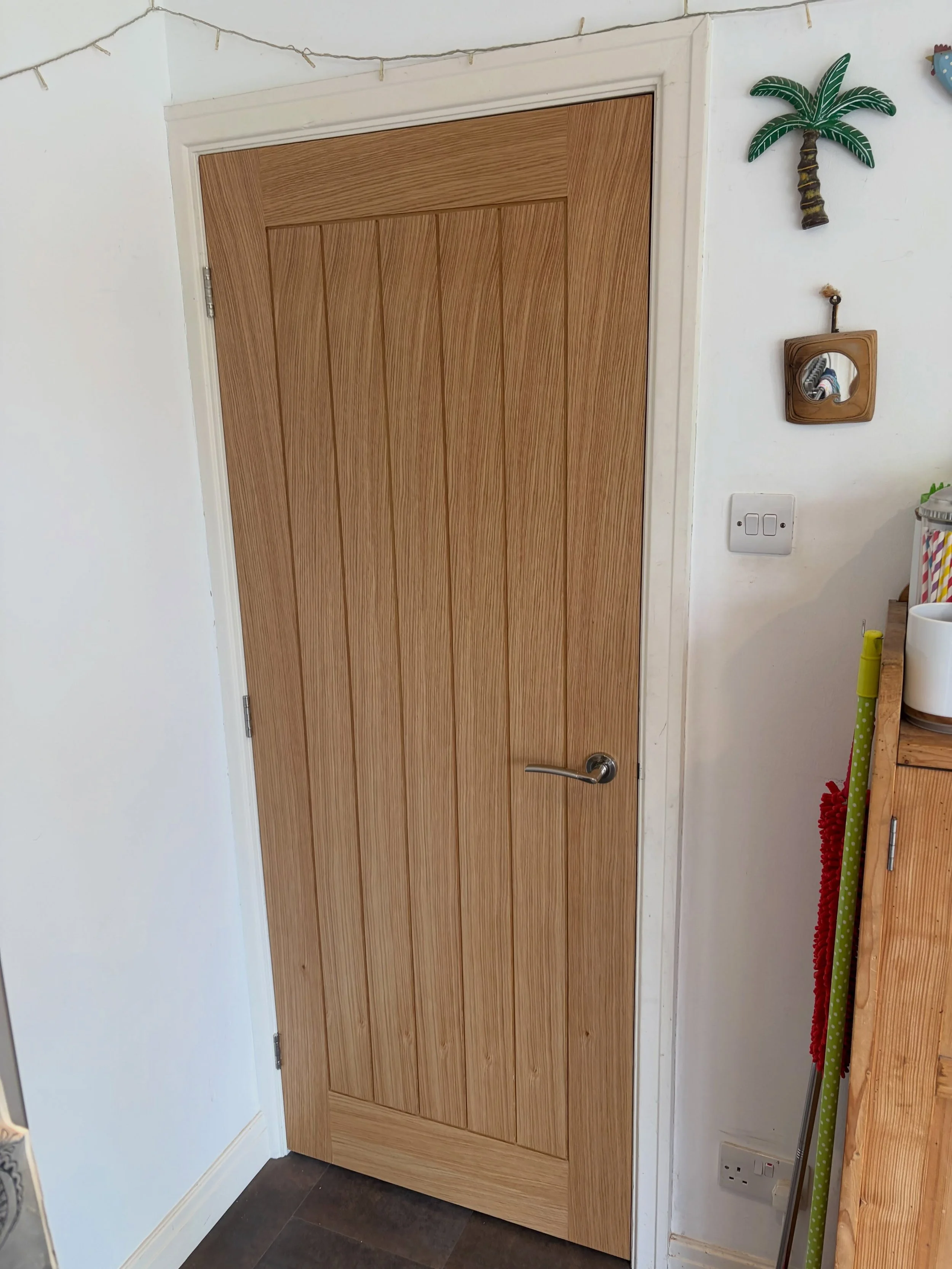 Five oak doors fitted in a lovely bungalow. Great to be set up in the Yorkshire sun.