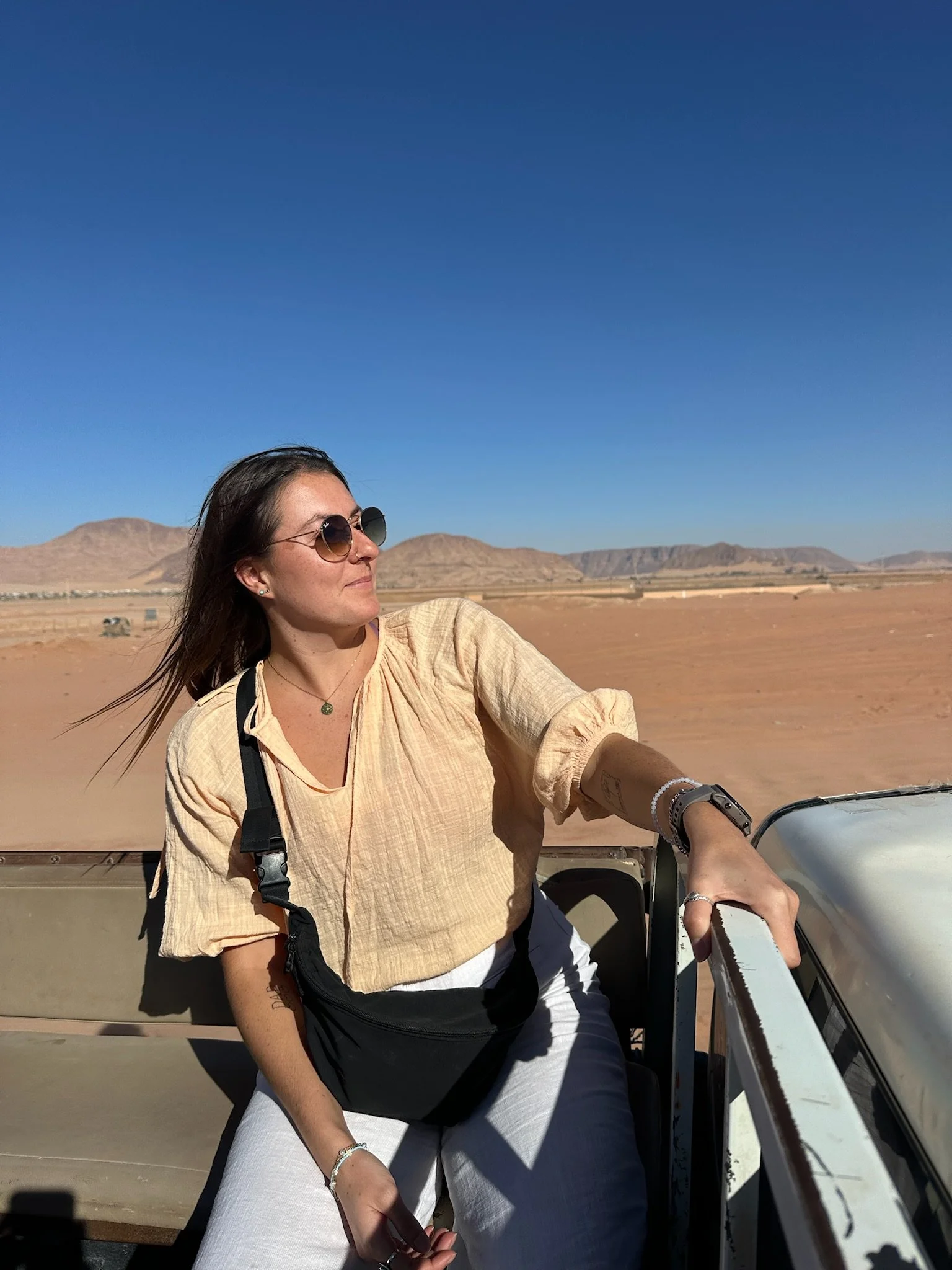 10 things that keep me sane while traveling