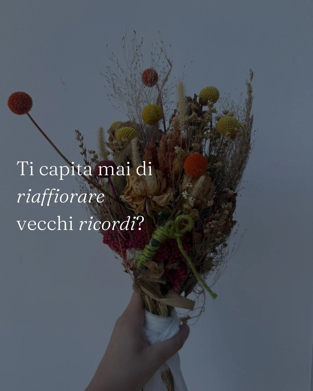 Ti capita mai di riaffiorare vecchi ricordi?
Quelle emozioni che tornano fuori all&rsquo;improvviso 
e senti il bisogno di riviverle ancora 🤍

Perch&eacute; alcuni ricordi non passano mai davvero.
Restano dentro di noi, custoditi nel cuore, pronti a