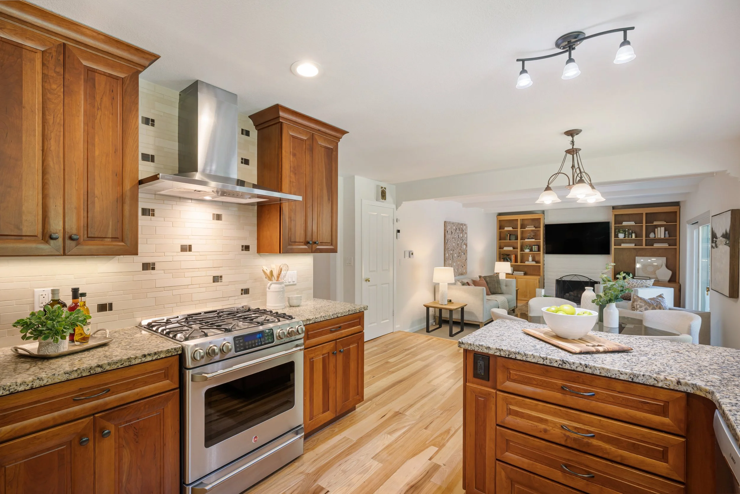 13-Preston_Matt_Anello-13-MLS.jpg