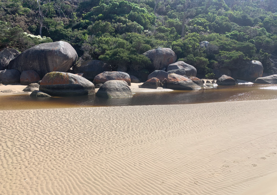 Sandy beach with granite rocks near Wilsons Prom close to Prom Gate Getaway