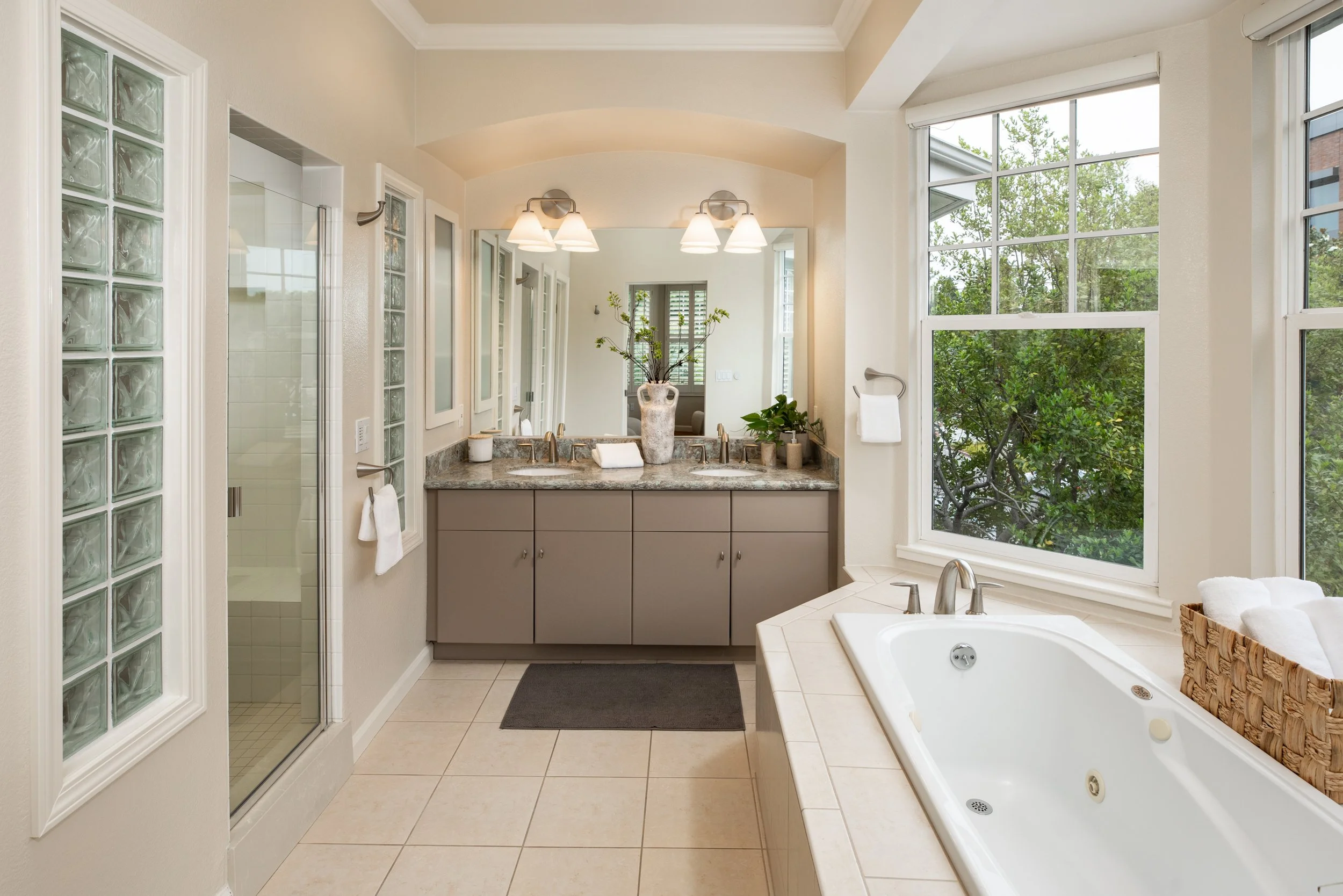 21-Dana_Matt_Anello-9300-MLS.jpg