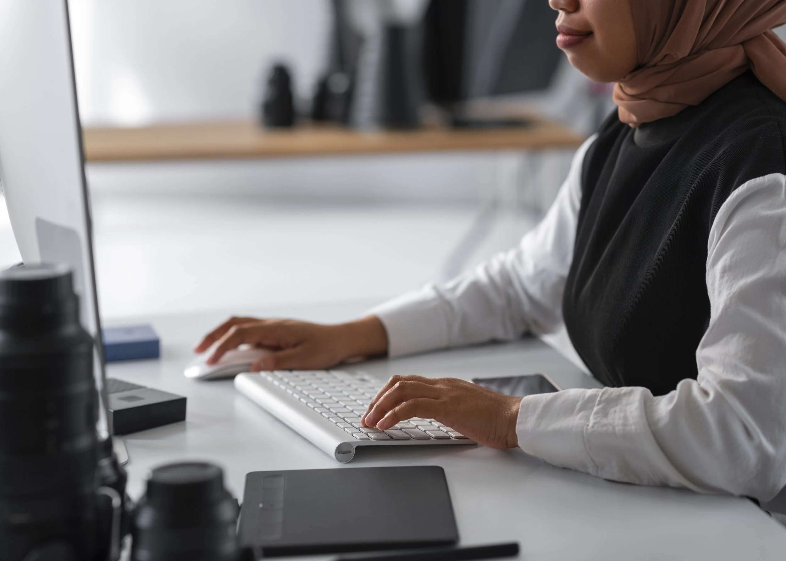 side-view-woman-editing-photo.jpg